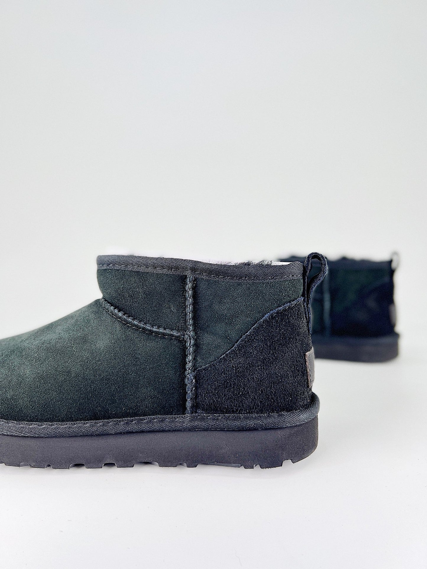 UGG Classic Black