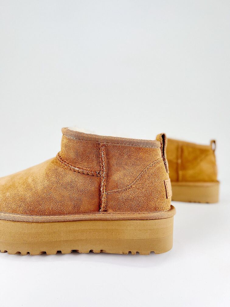 UGG Classic Platform Chestnut