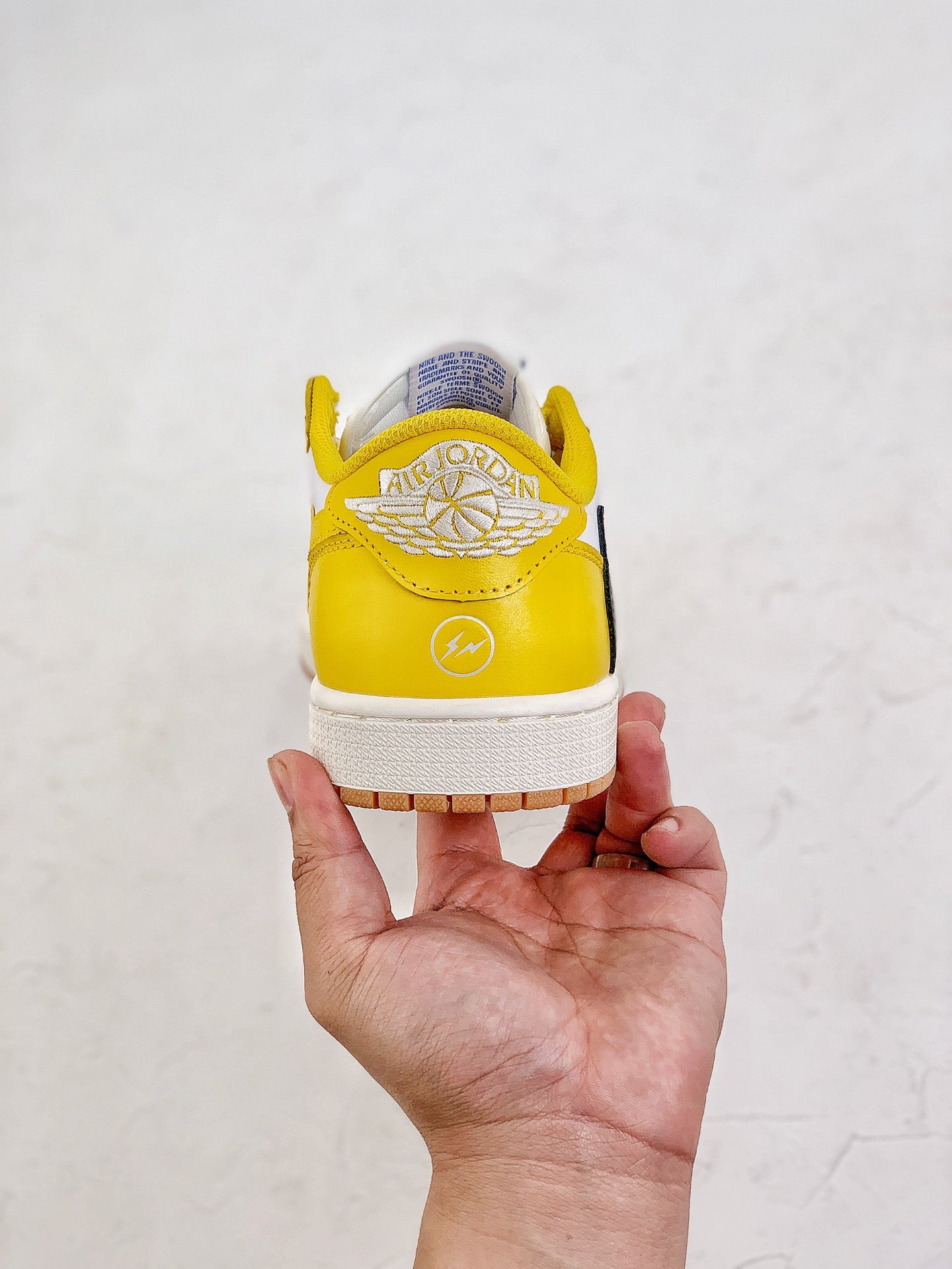 Nike Air Jordan 1 Retro Low Travis Scott Canary Yellow