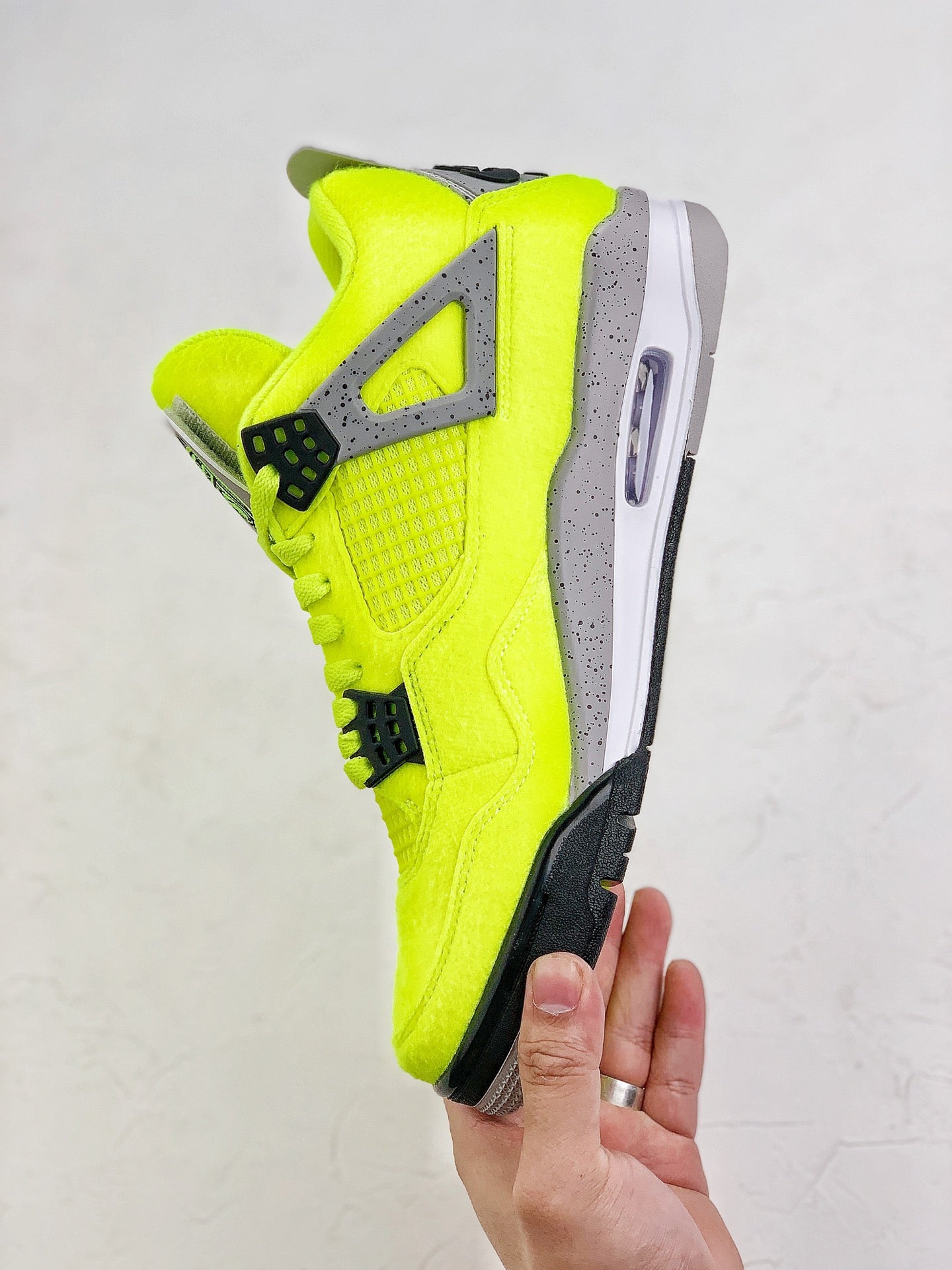 Nike Air Jordan 4 Retro Fluo Yellow