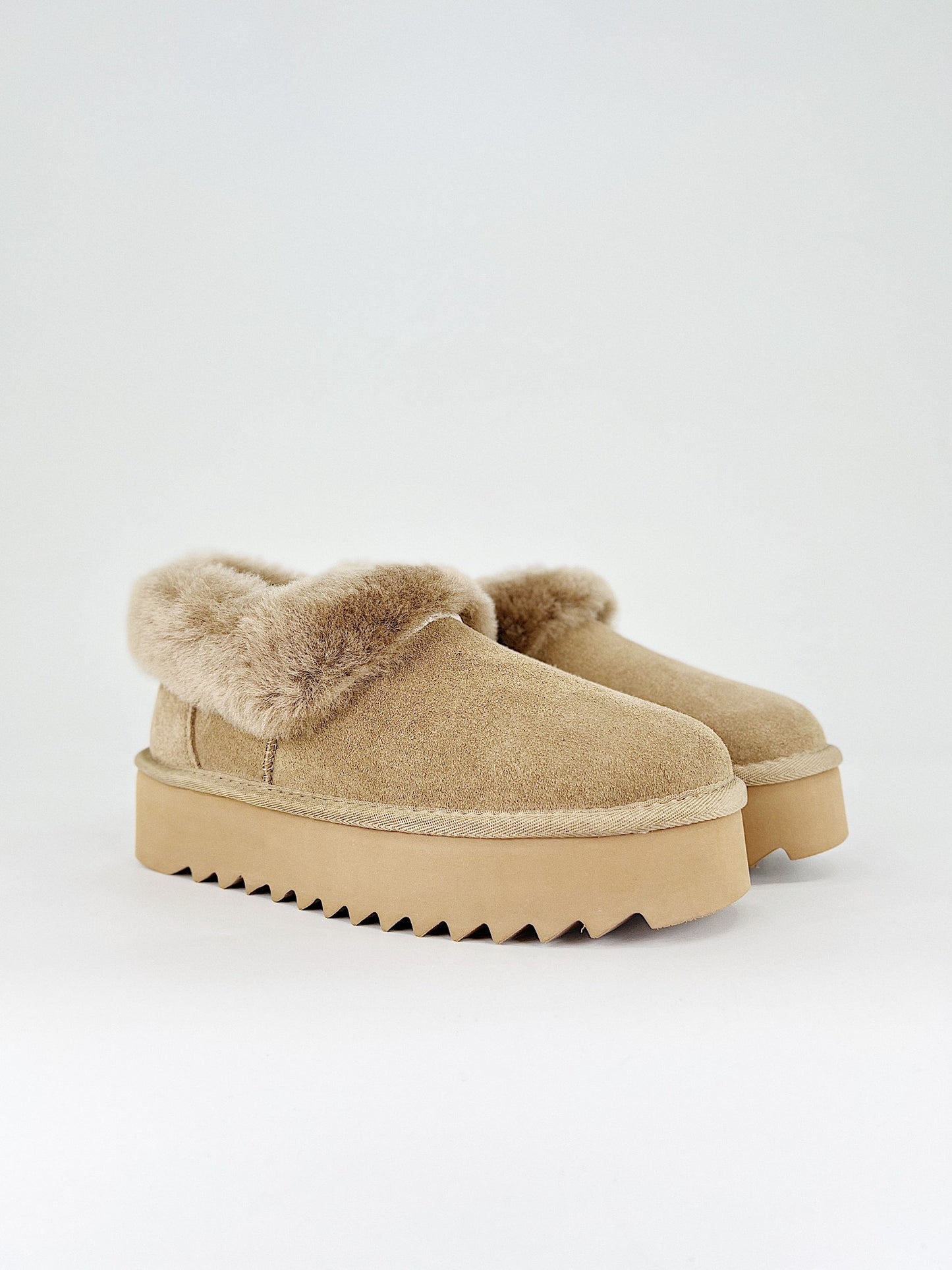 UGG Slipper Beige