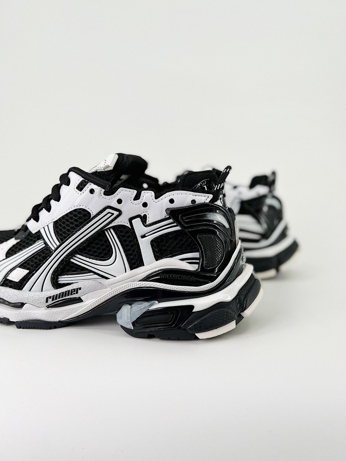 Balenciaga Runner Black White