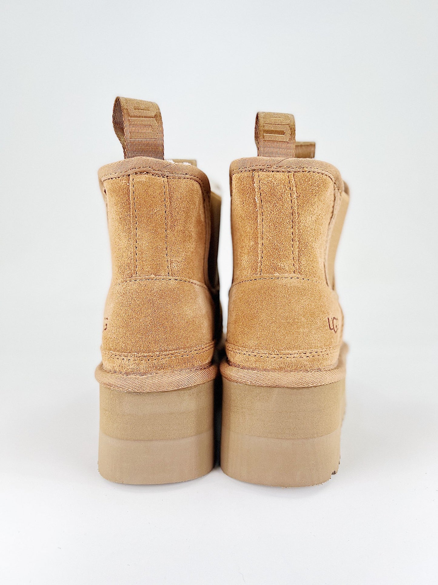 UGG Neumel Chelsea Platform