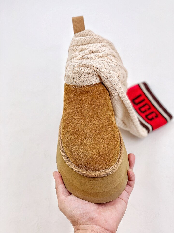 UGG Sweater Chestnut