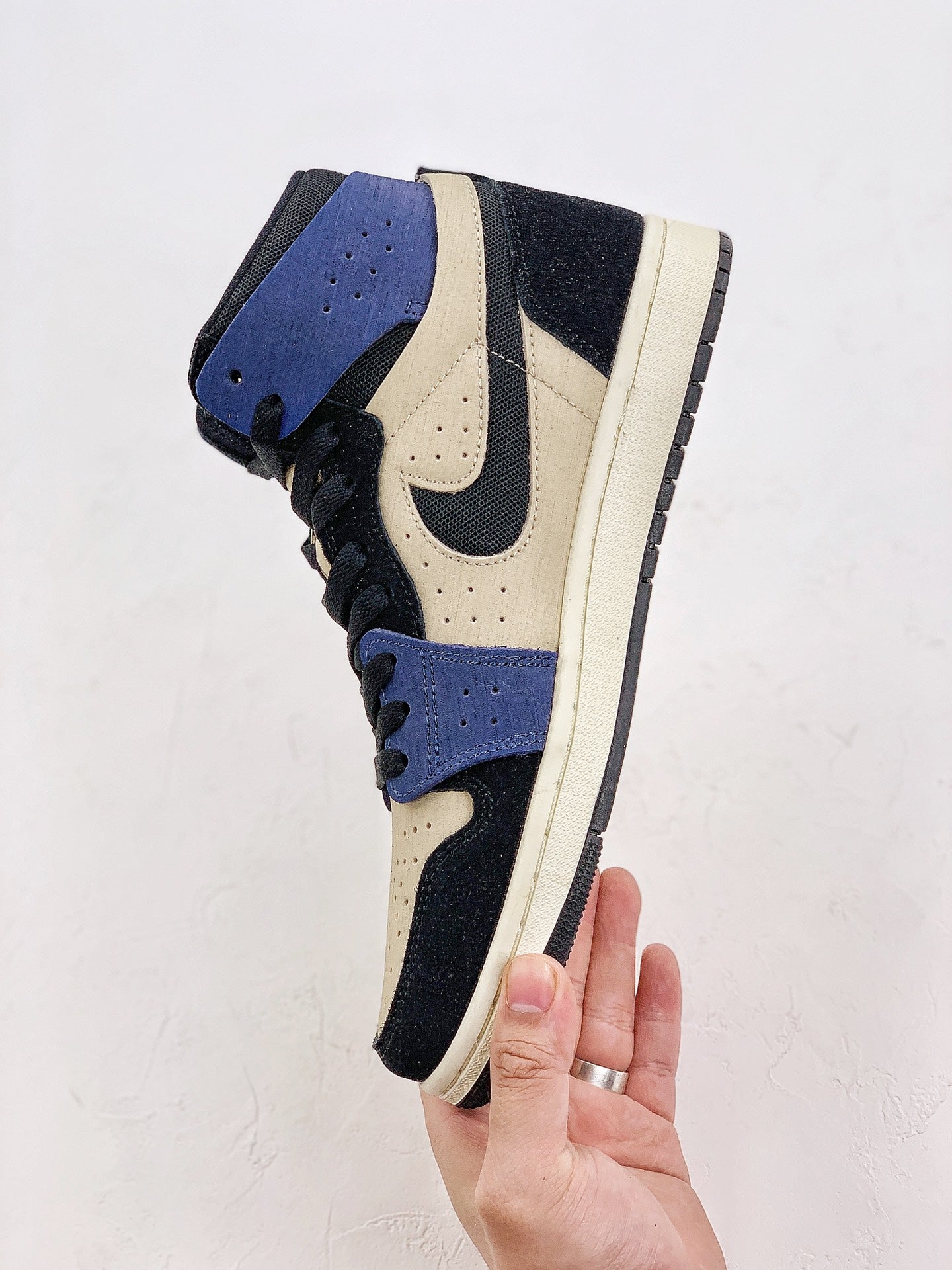 Nike Air Jordan 1 Zoom Air CMFT 2 Muslin Blackened Blue