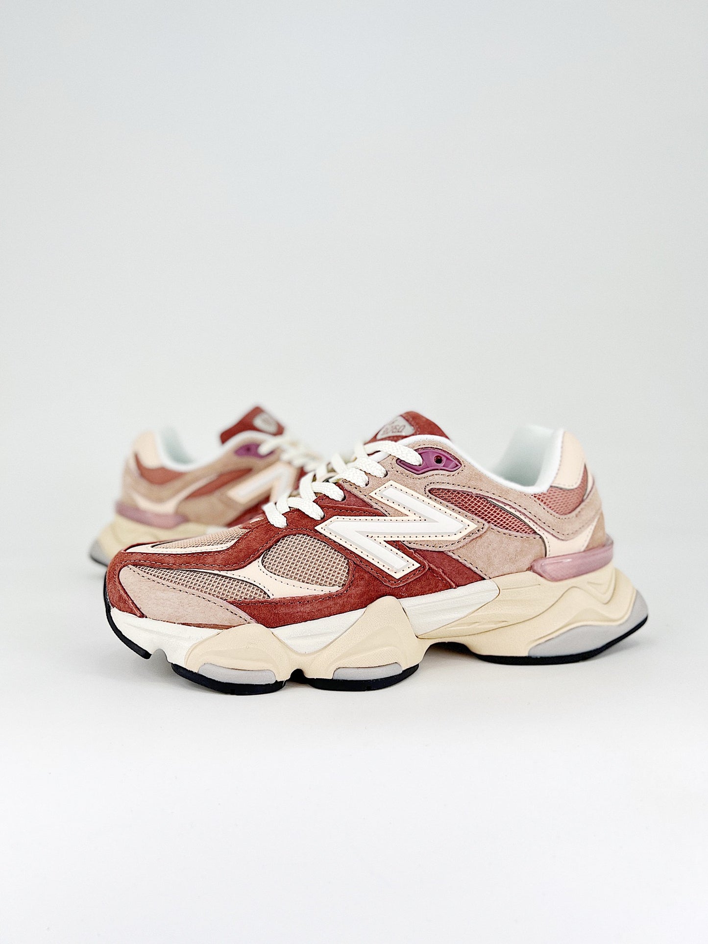 New Balance 9060 Sparrow