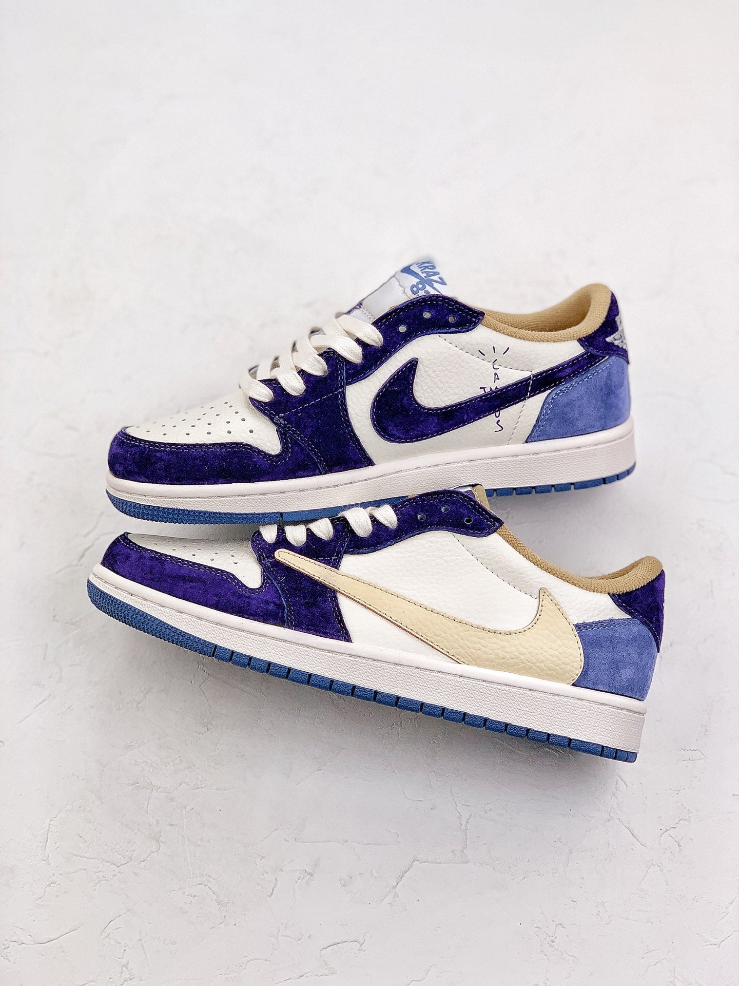 Nike Air Jordan 1 Low Travis Scott Midnight Blue