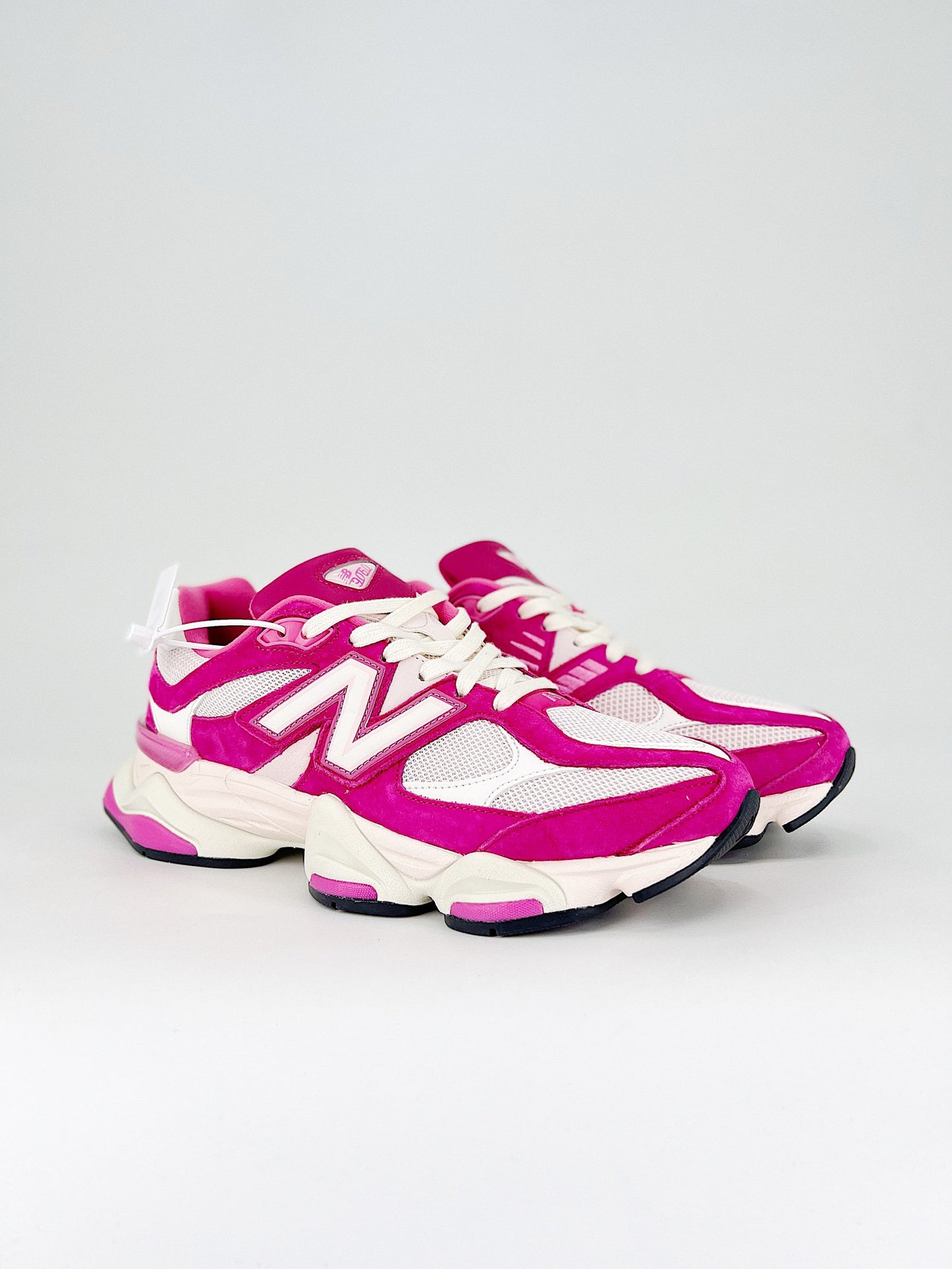 New Balance 9060 Fuchsia Pink