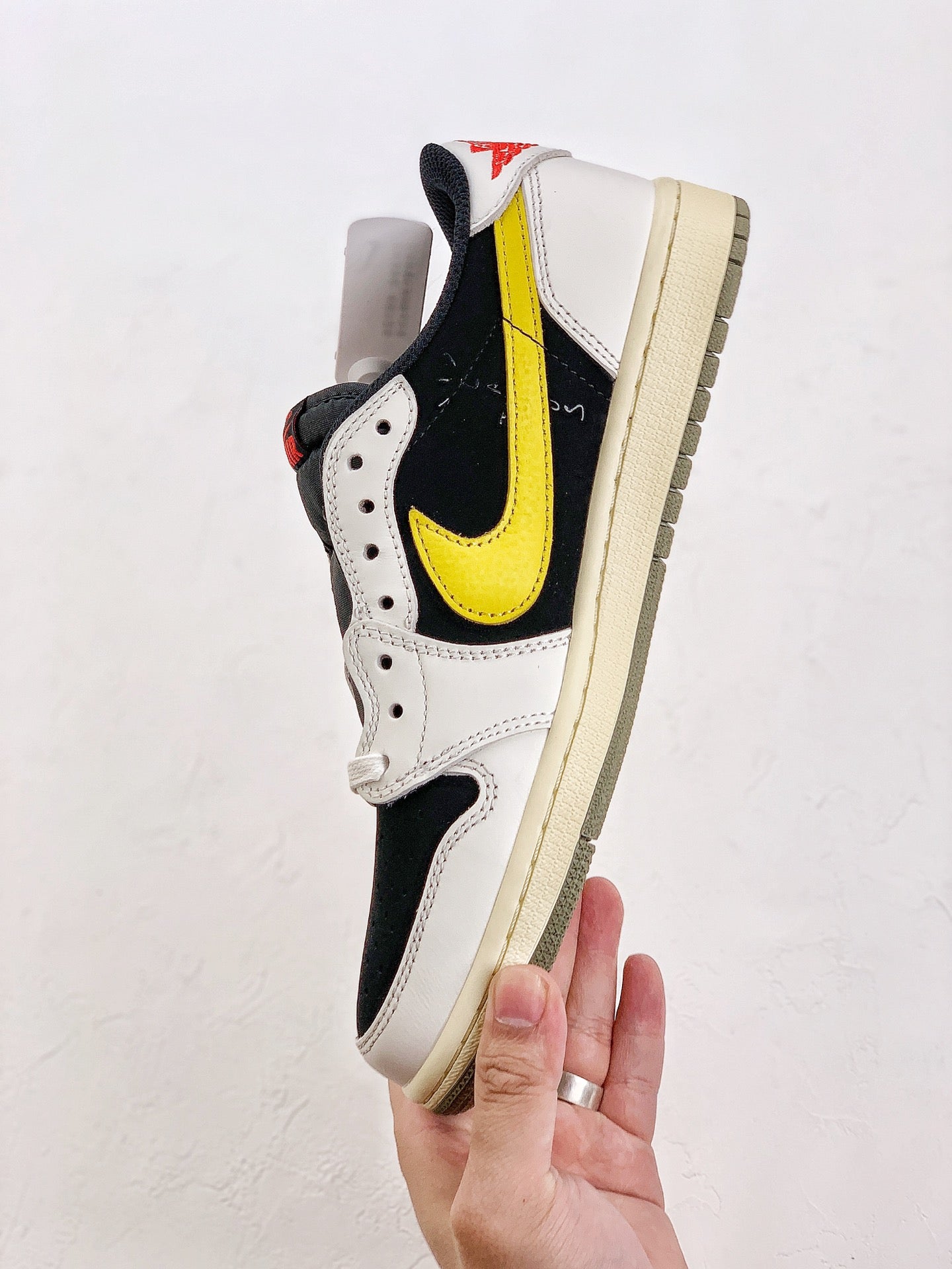 Nike Air Jordan 1 Low Travis Scott Olive Yellow