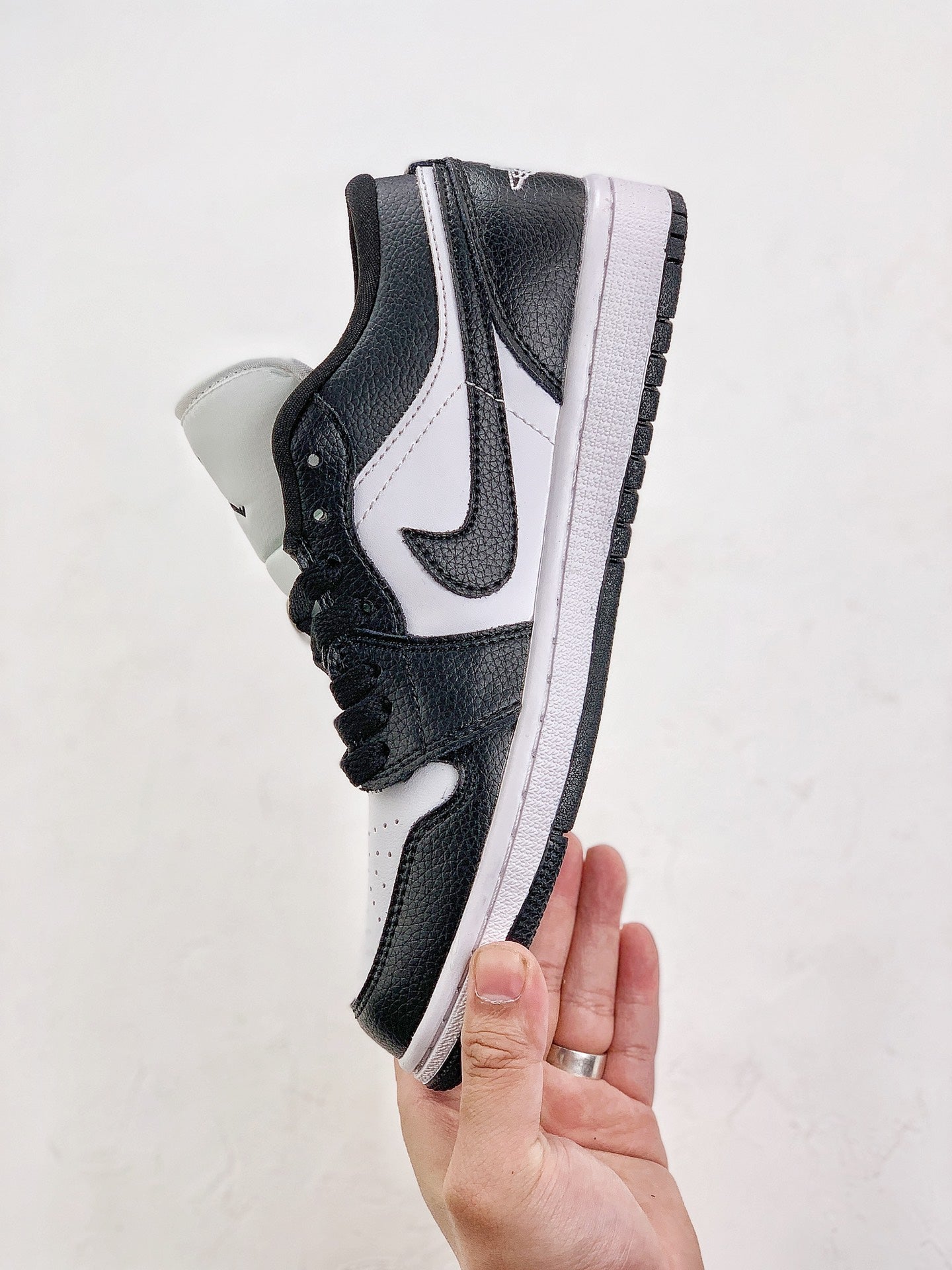 Nike Air Jordan 1 Low Panda