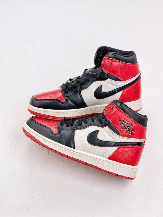 Nike Air Jordan 1 Retro High OG Bred Toe