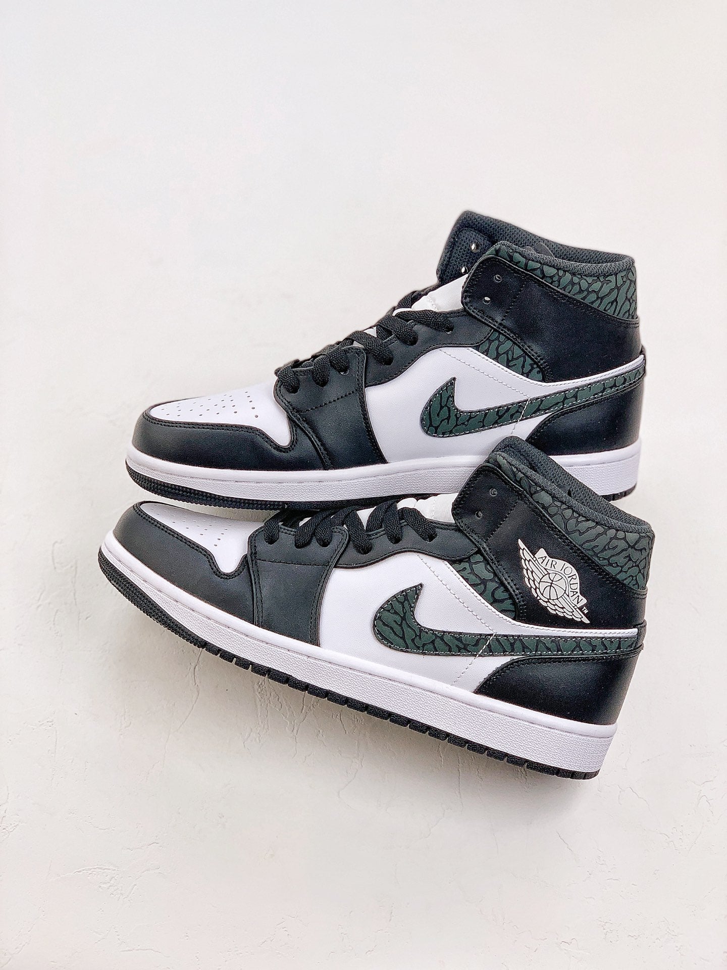 Nike Air Jordan 1 Mid Panda Elephant