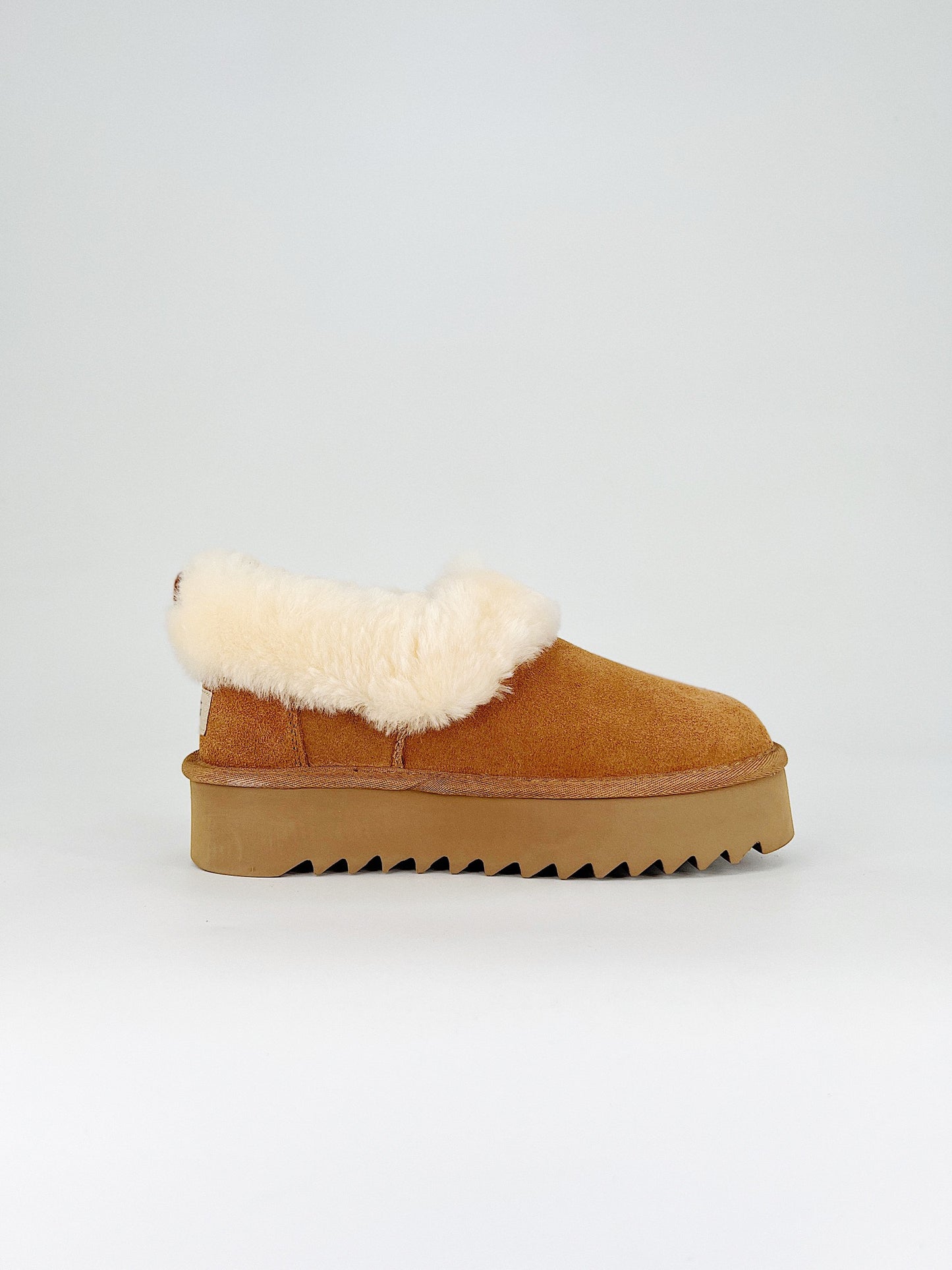 UGG Slipper Chestnut