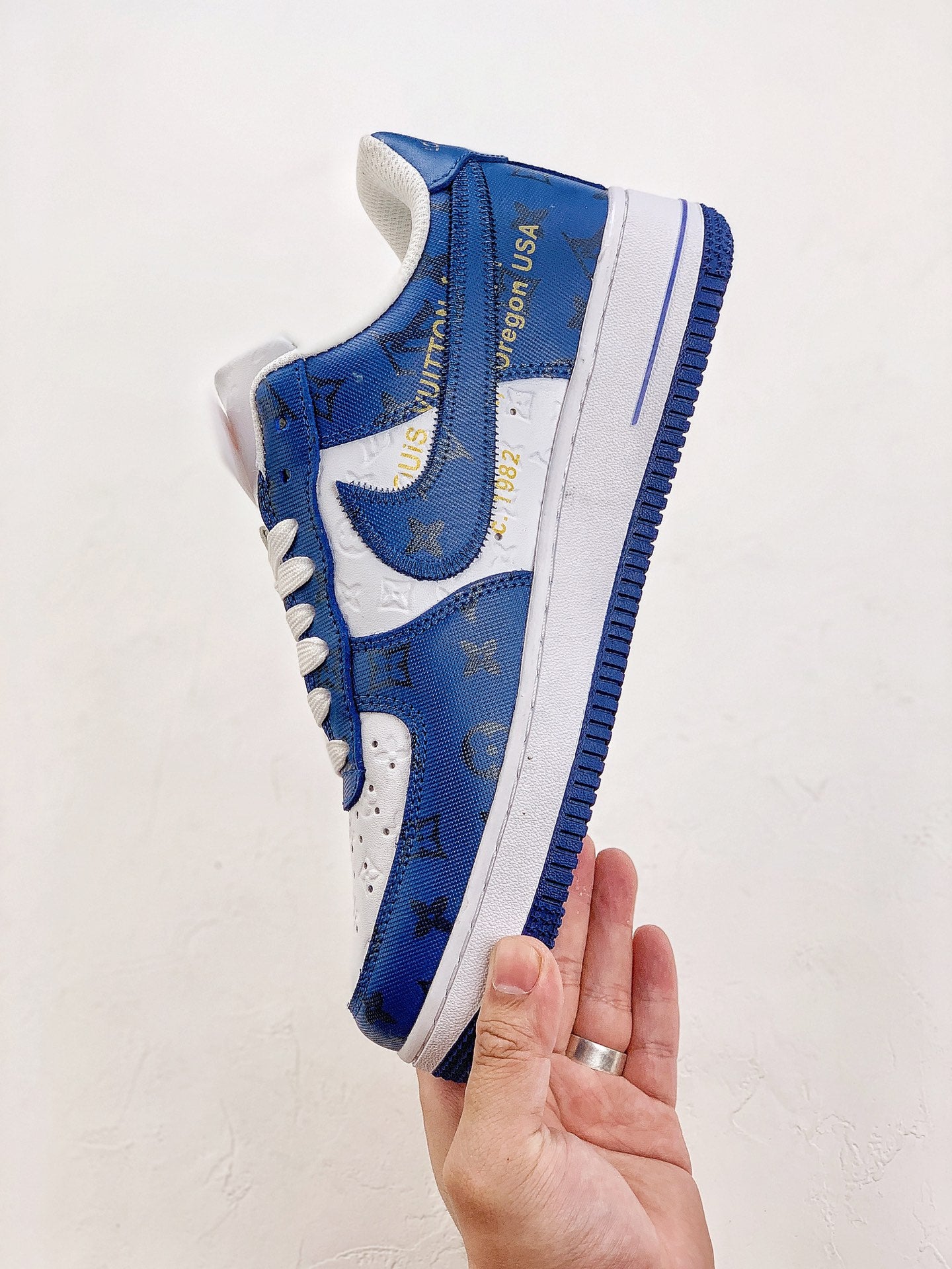 Nike Air Force 1 x LV Blue