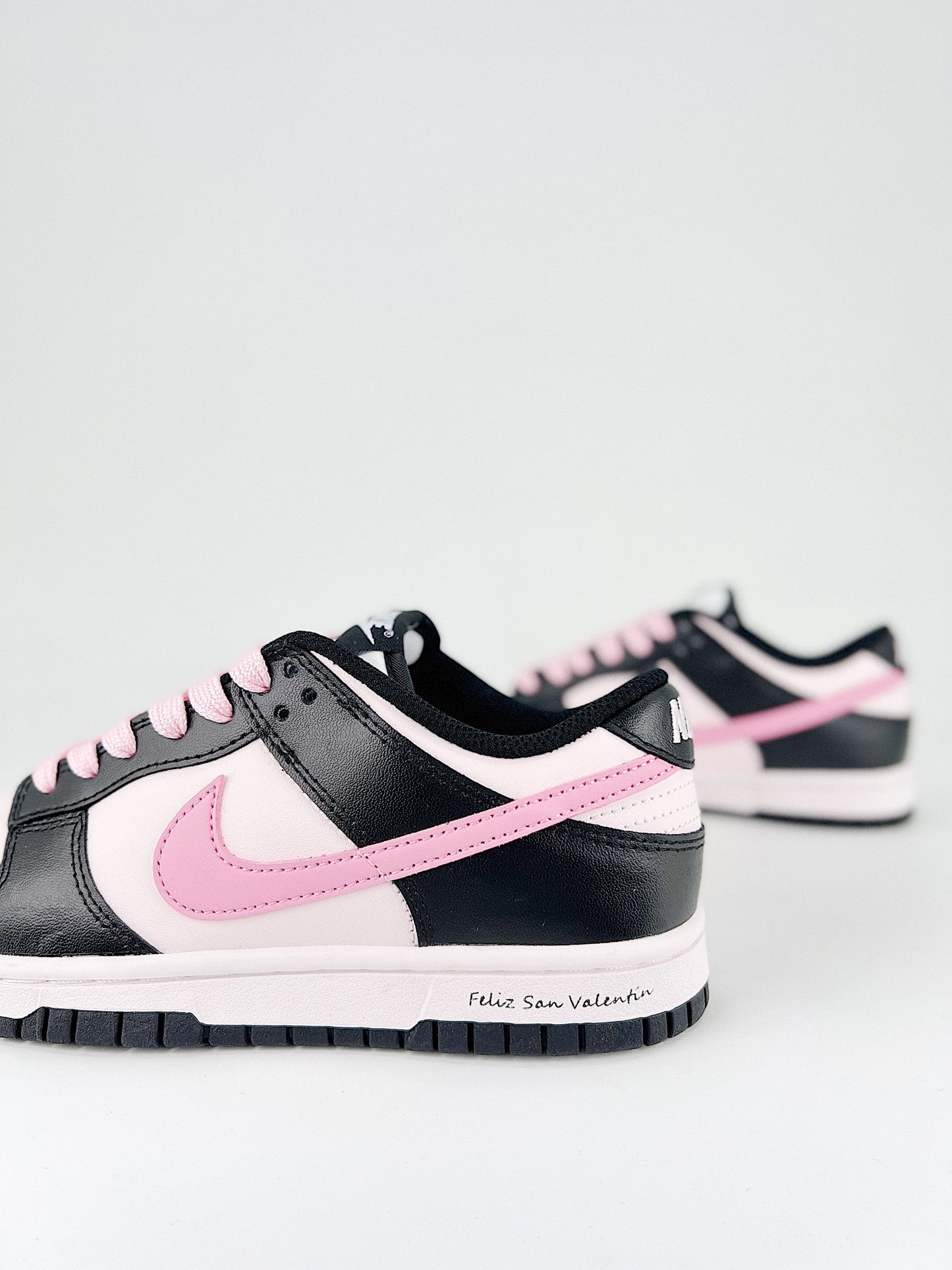 Nike Dunk SB Low Pink Panda