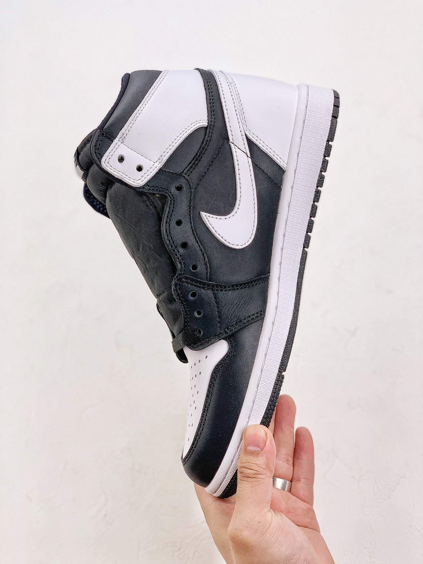 Nike Air Jordan 1 Retro High OG Reverse Panda