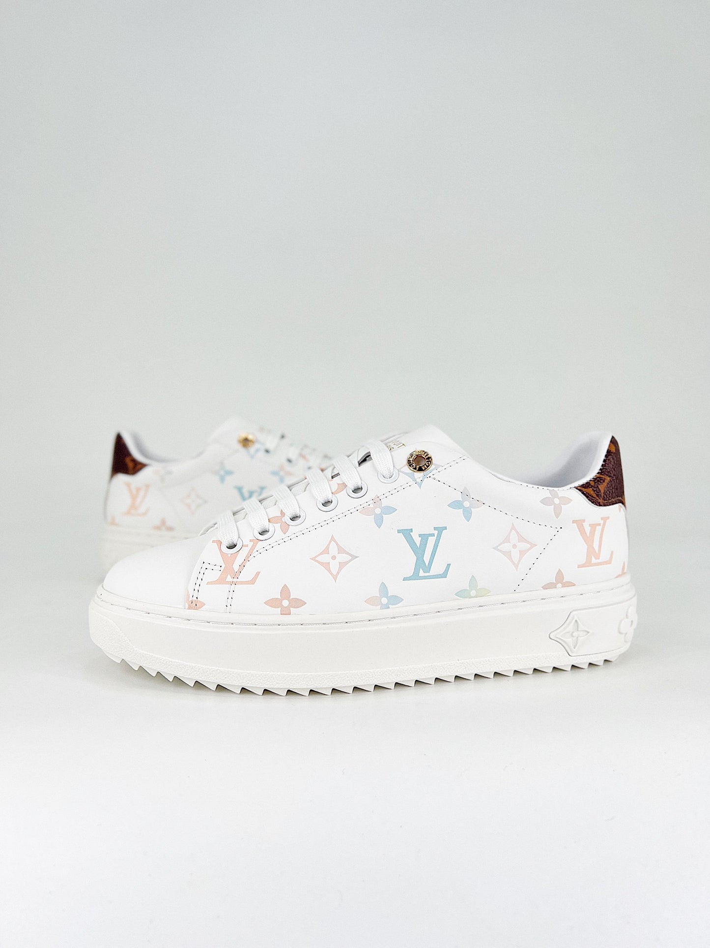 Louis Vuitton Time Out Low White LV