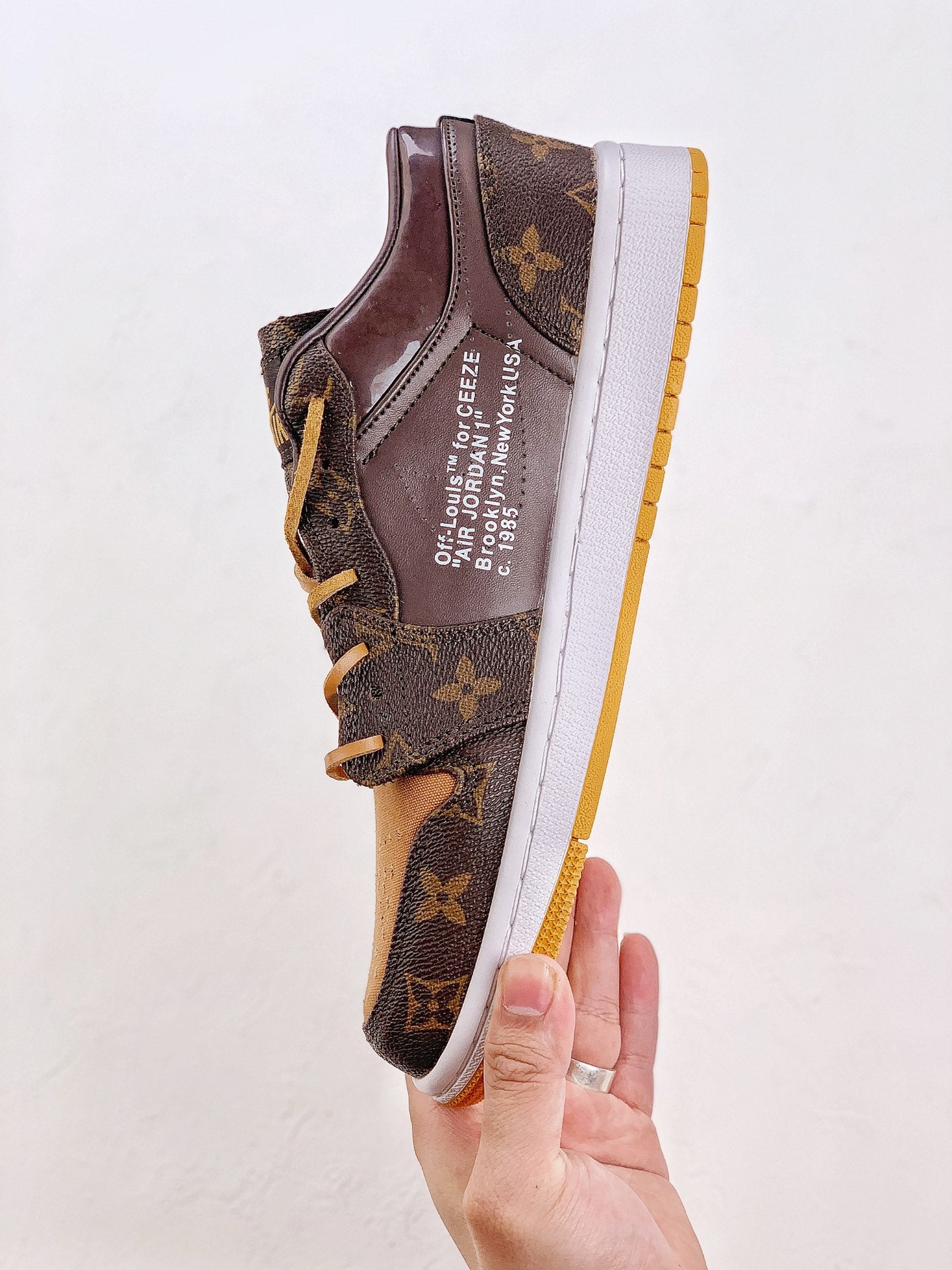 Nike Air Jordan 1 OFF-White x LV Low Brown