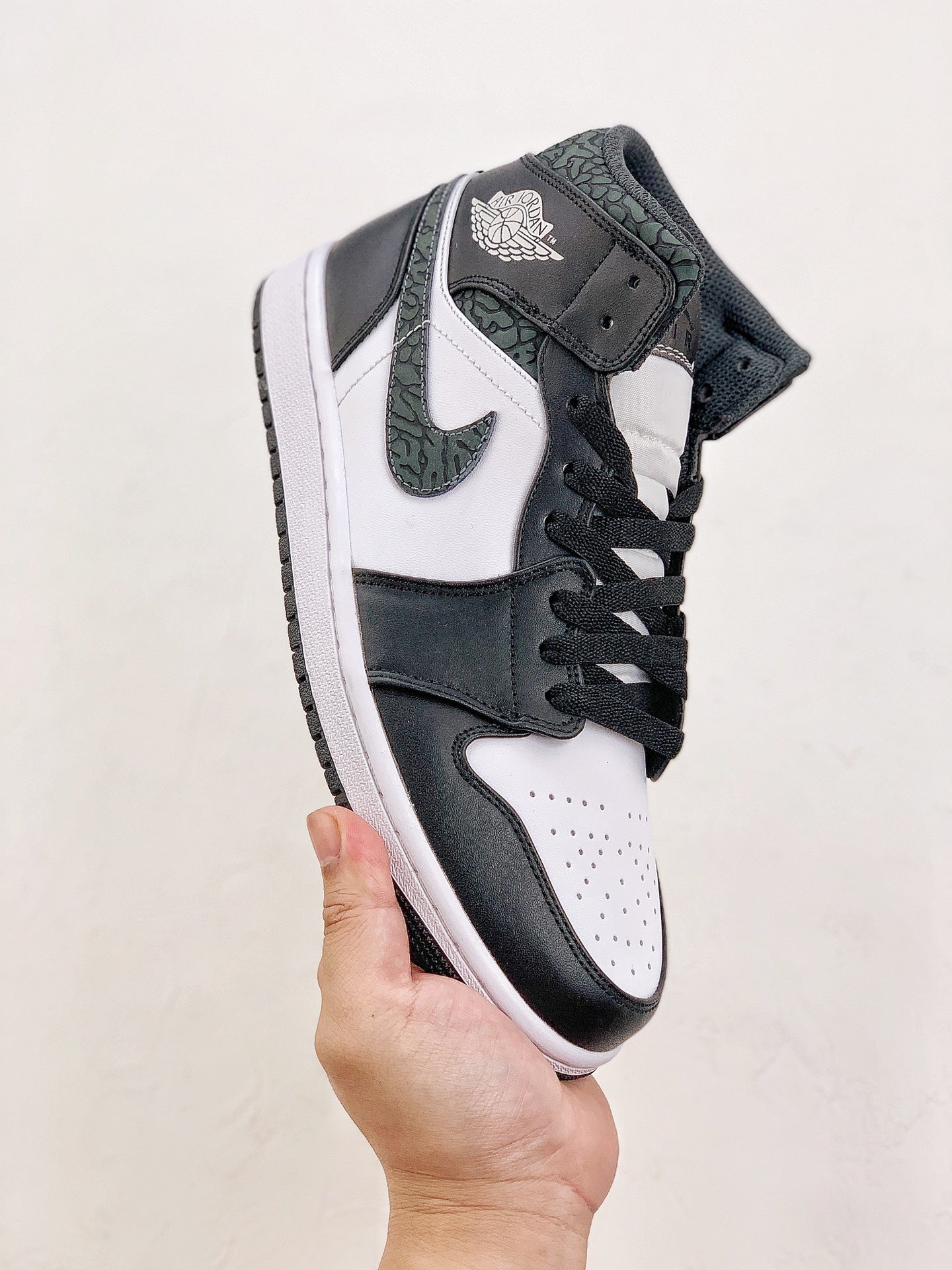 Nike Air Jordan 1 Mid Panda Elephant