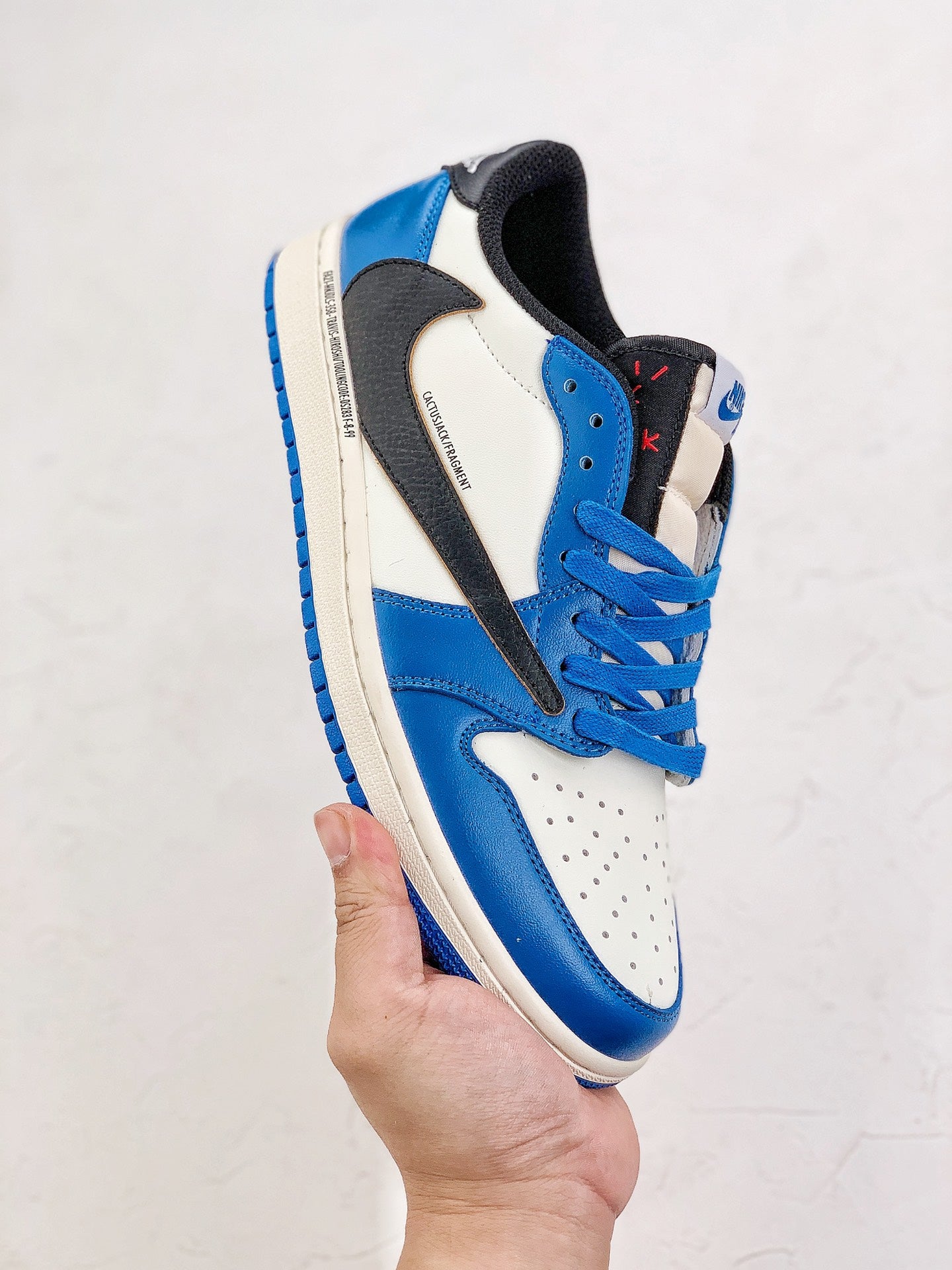 Nike Air Jordan 1 Retro Low Travis Scott Sample