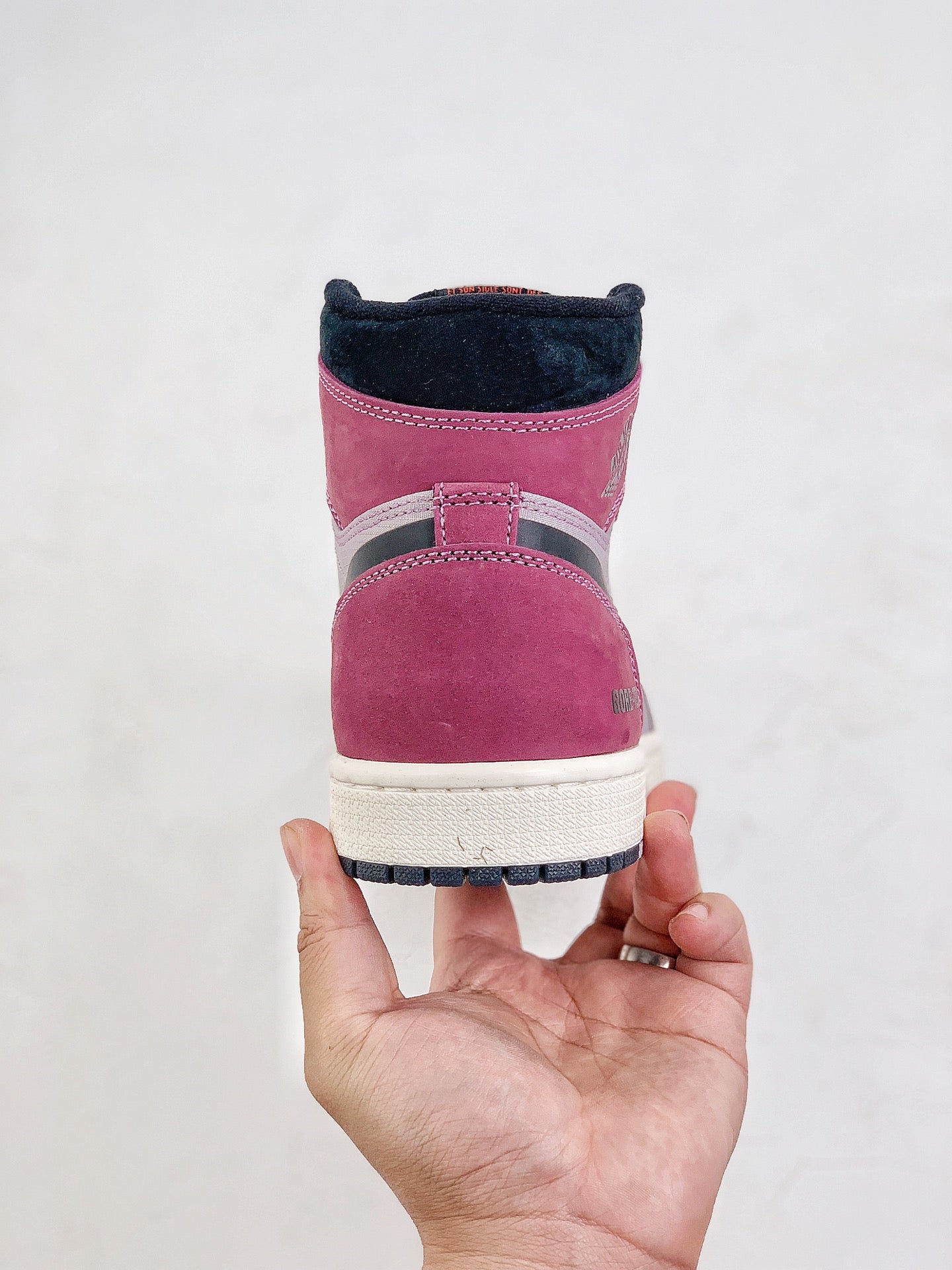 Nike Air Jordan 1 Retro High Element Gore-Tex Berry