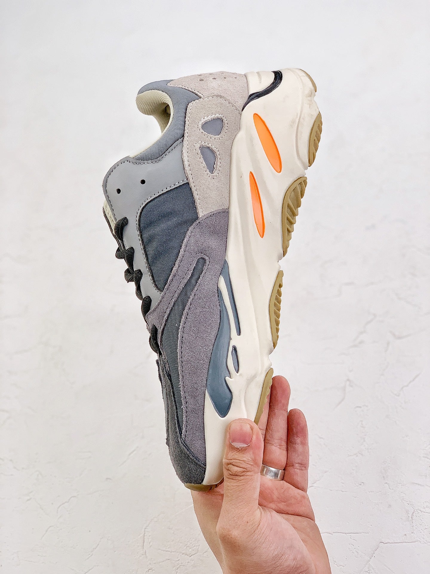 Adidas Yeezy Boost 700 V2 Magnet