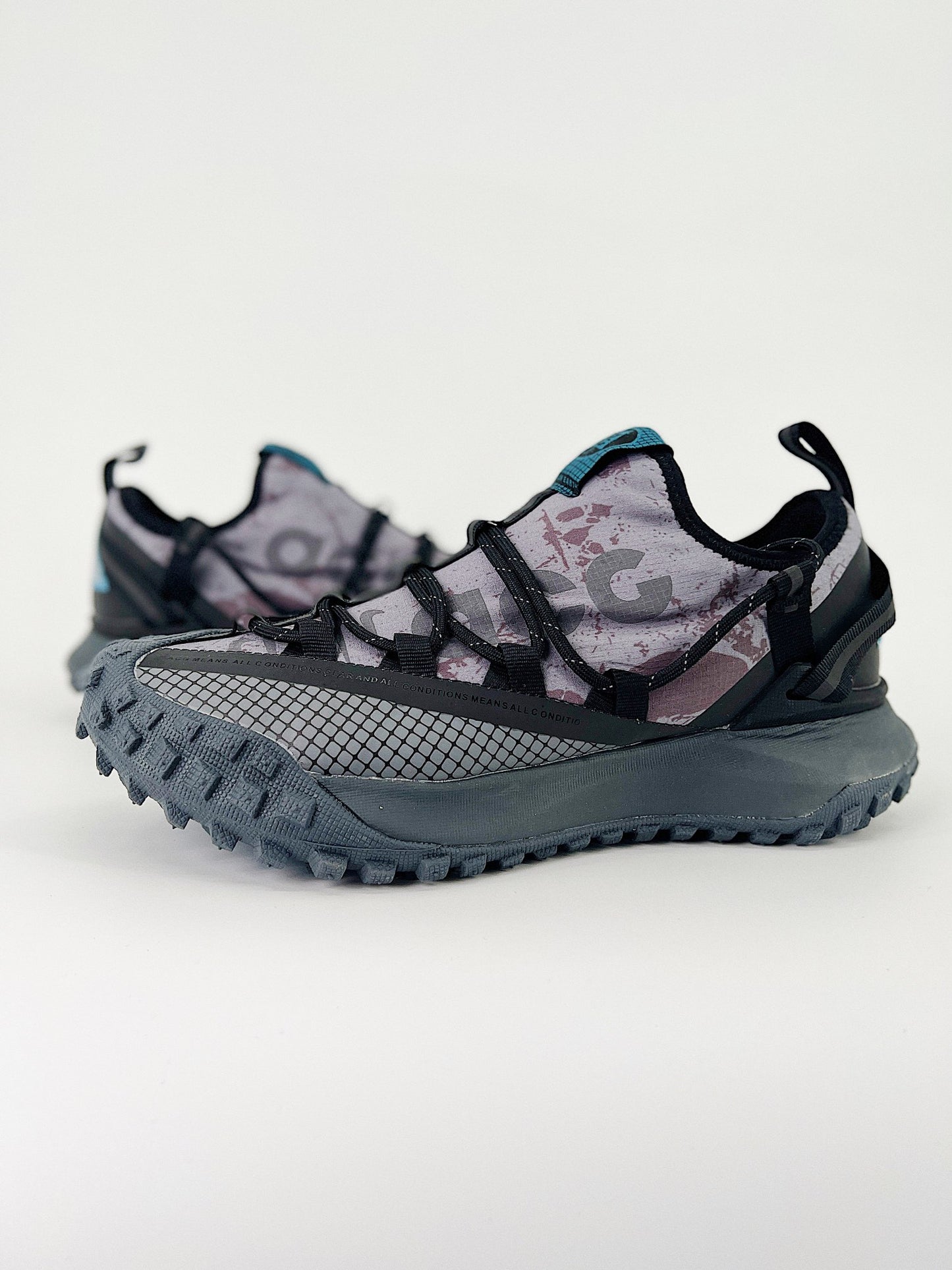 ﻿Nike ACG Mountain Fly Grey