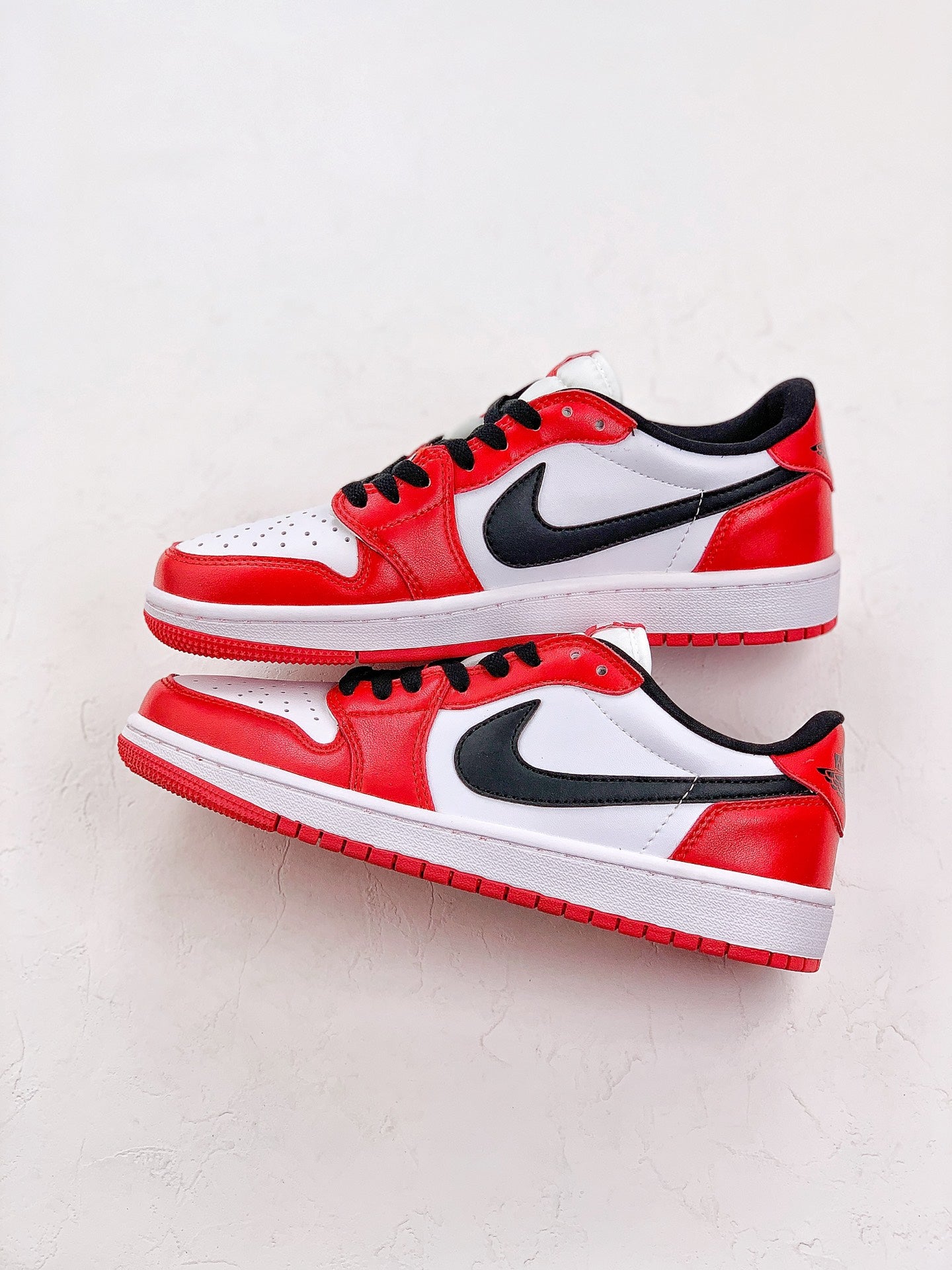 Nike Air Jordan 1 Low Chicago