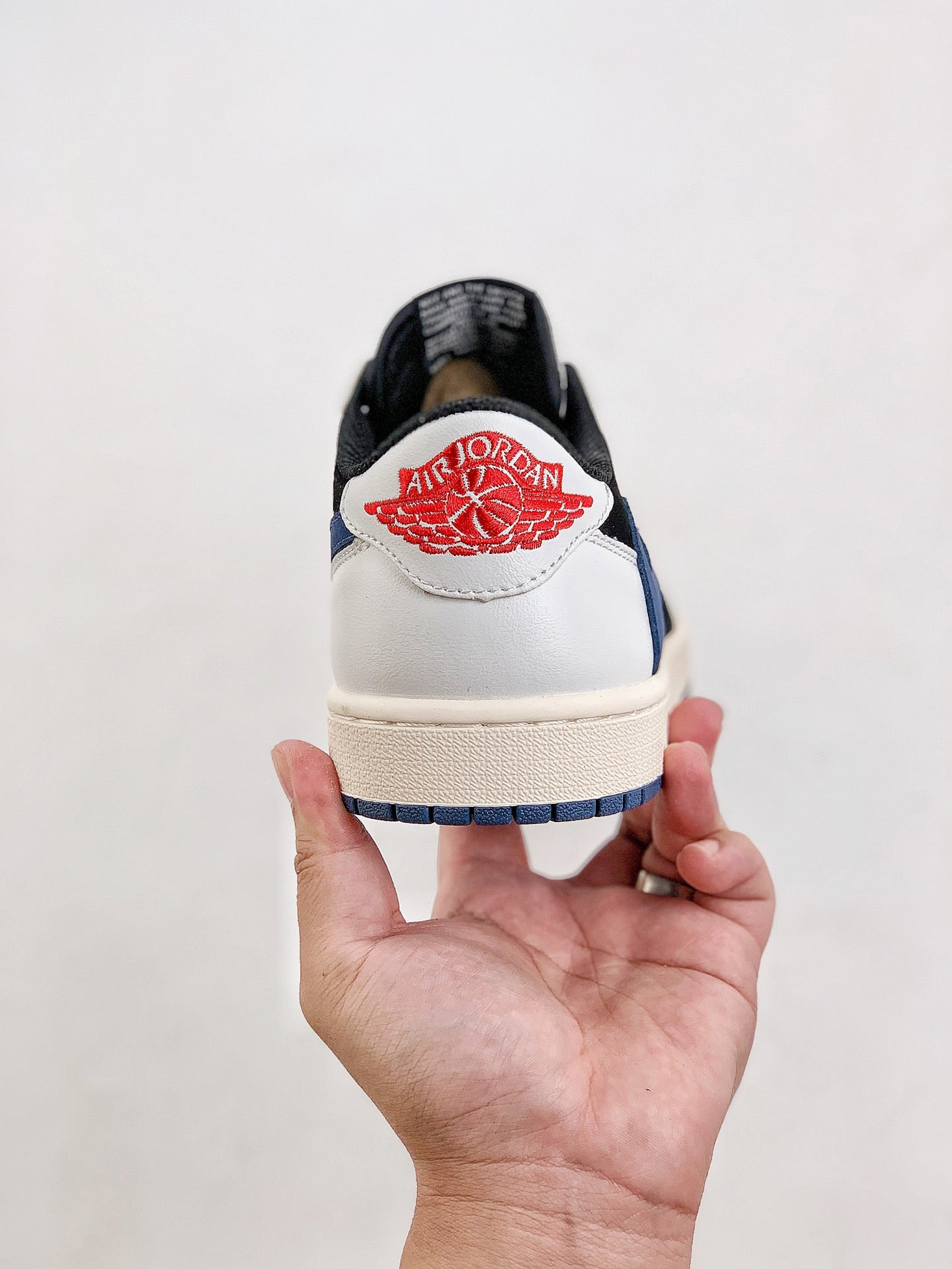 Nike Air Jordan 1 Retro Low Travis Scott Granatowy 