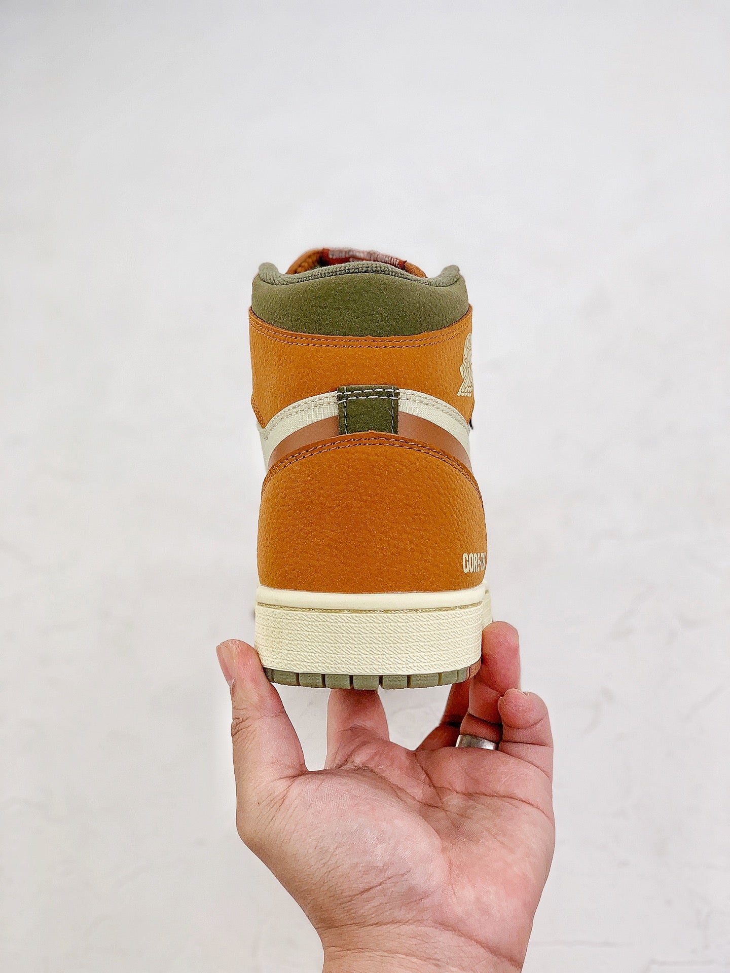 Nike Air Jordan 1 Element Gore-Tex Tan Oliva