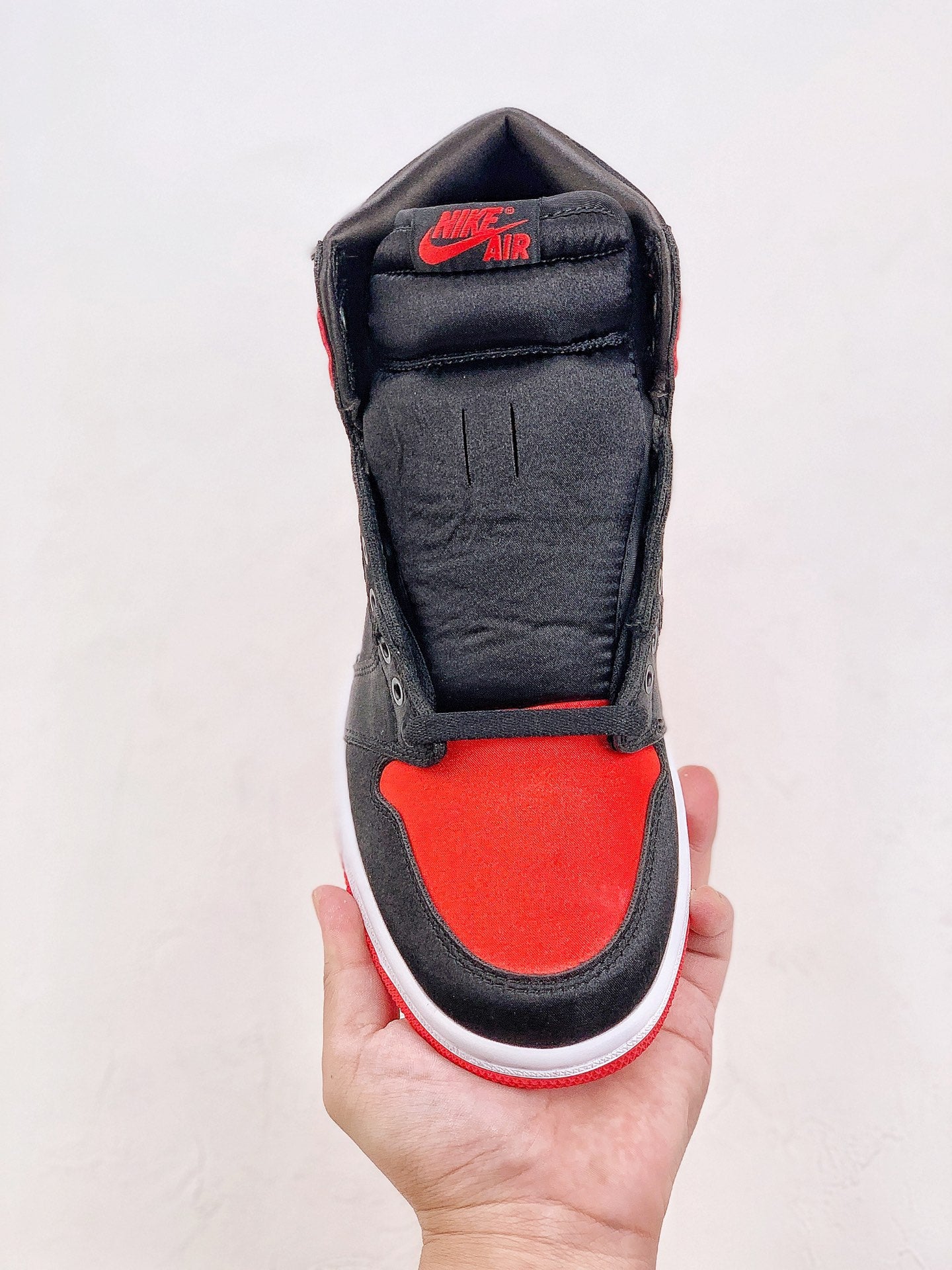 Nike Air Jordan 1 High OG Satin Bred