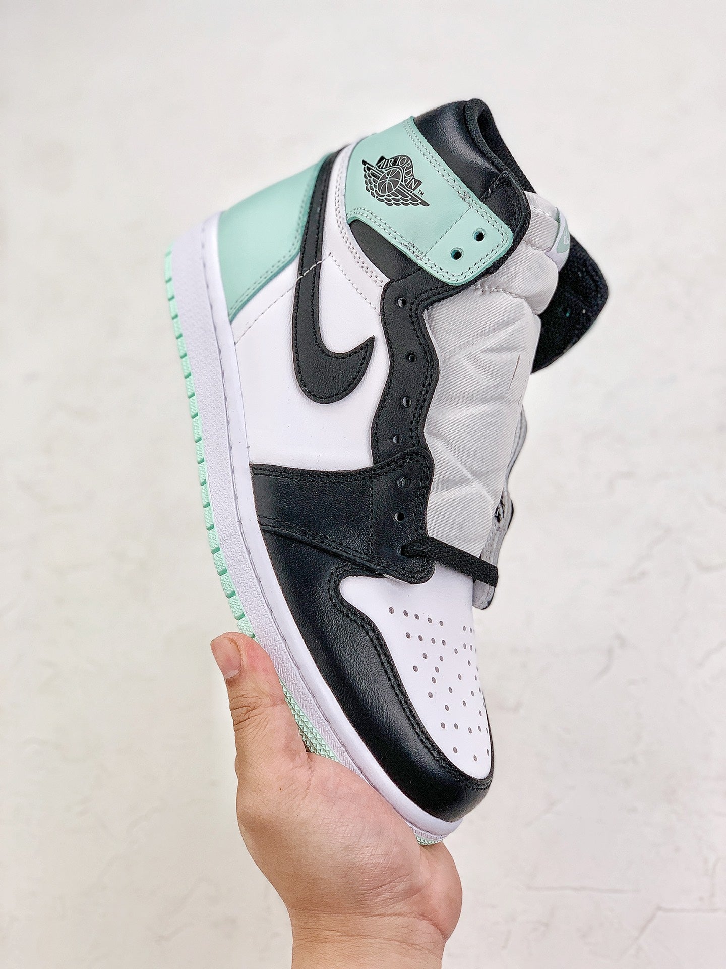 Nike Air Jordan 1 High NRG Igloo