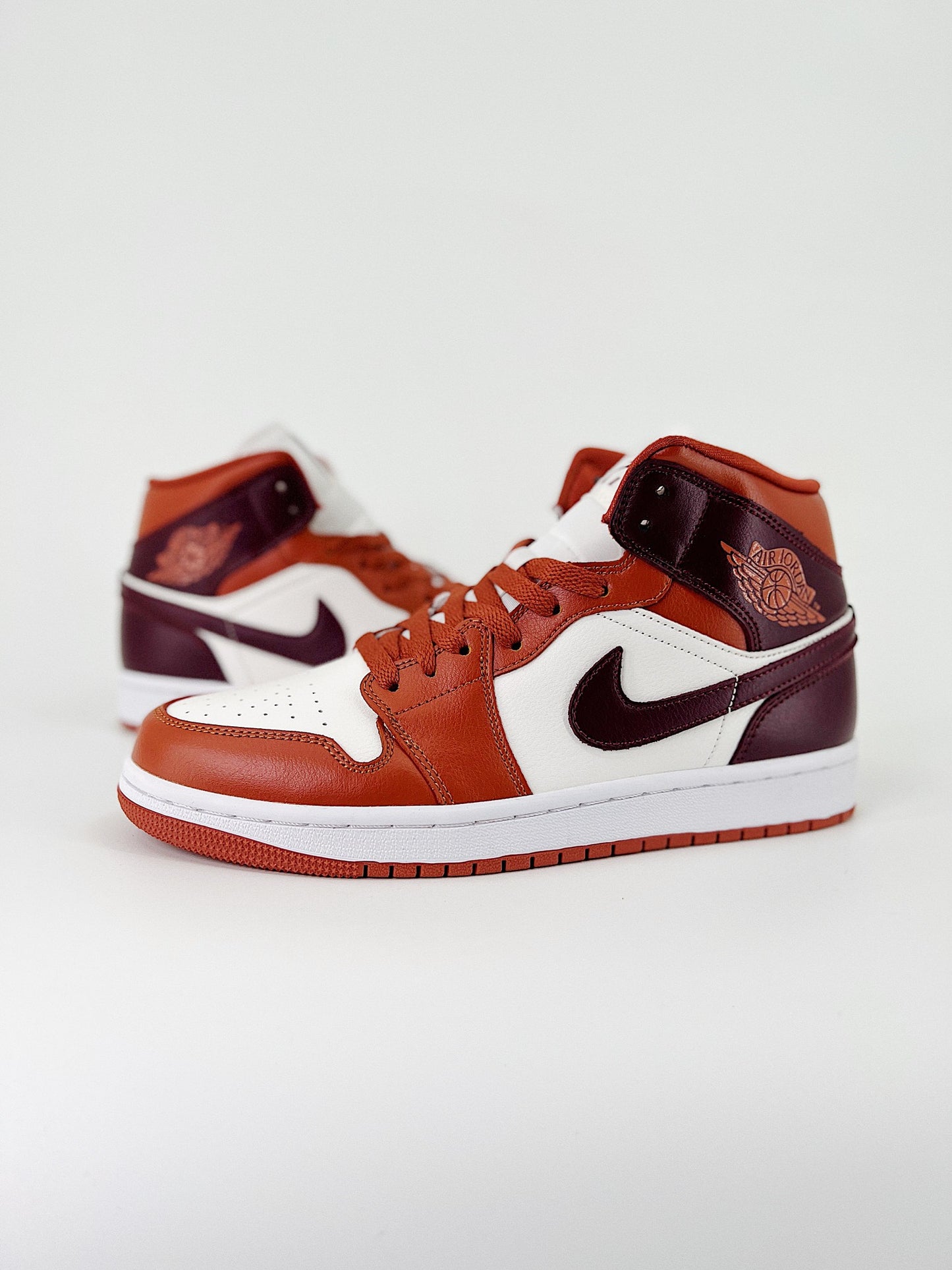 ﻿Nike Air Jordan 1 Mid Dusty Peach