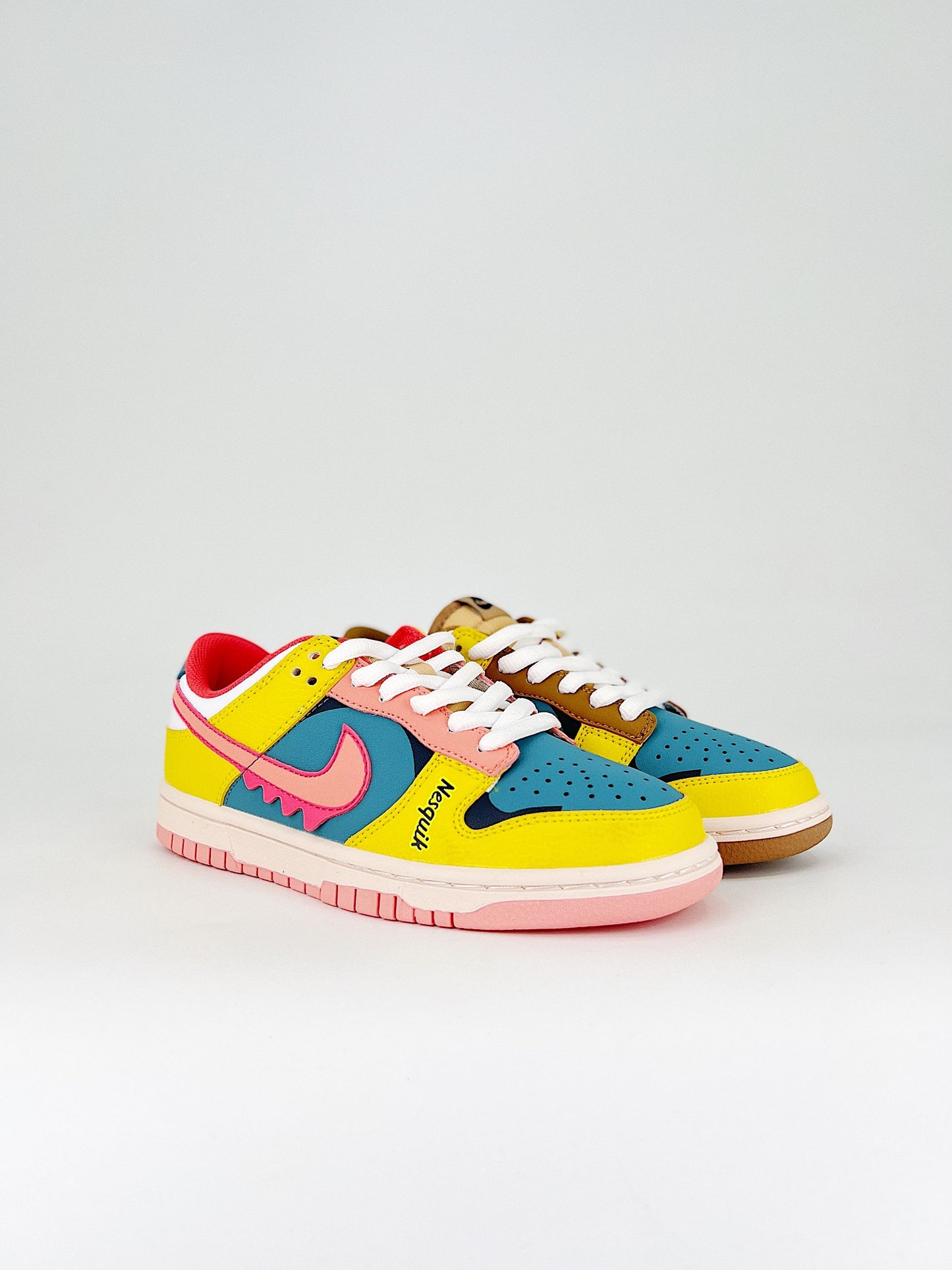 Nike SB Dunk Low Nesquik