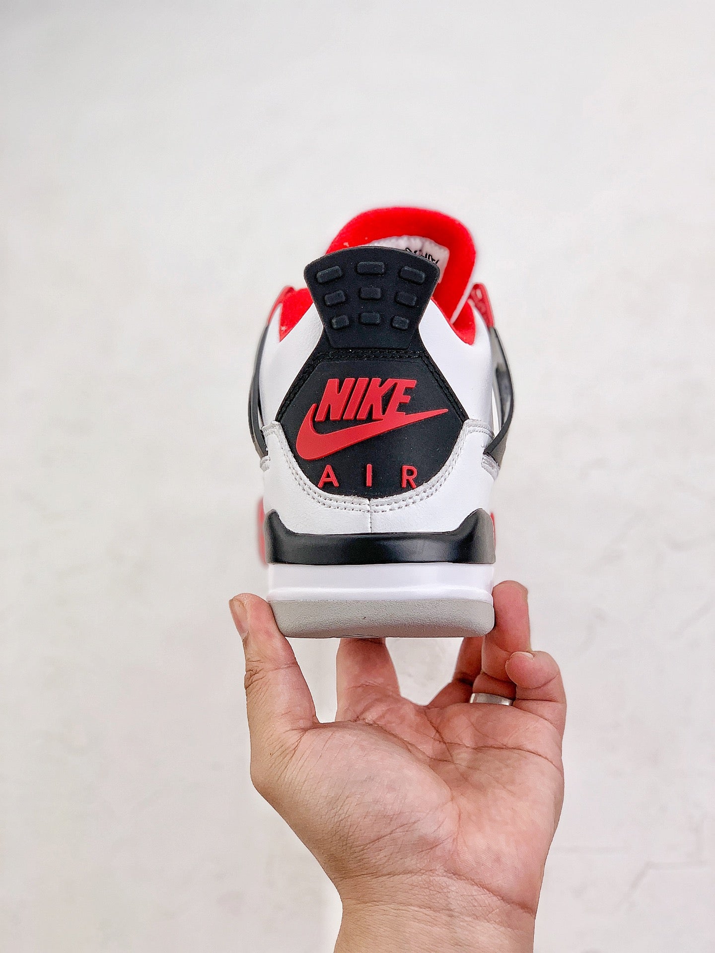 Nike Air Jordan 4 Retro Fire Red