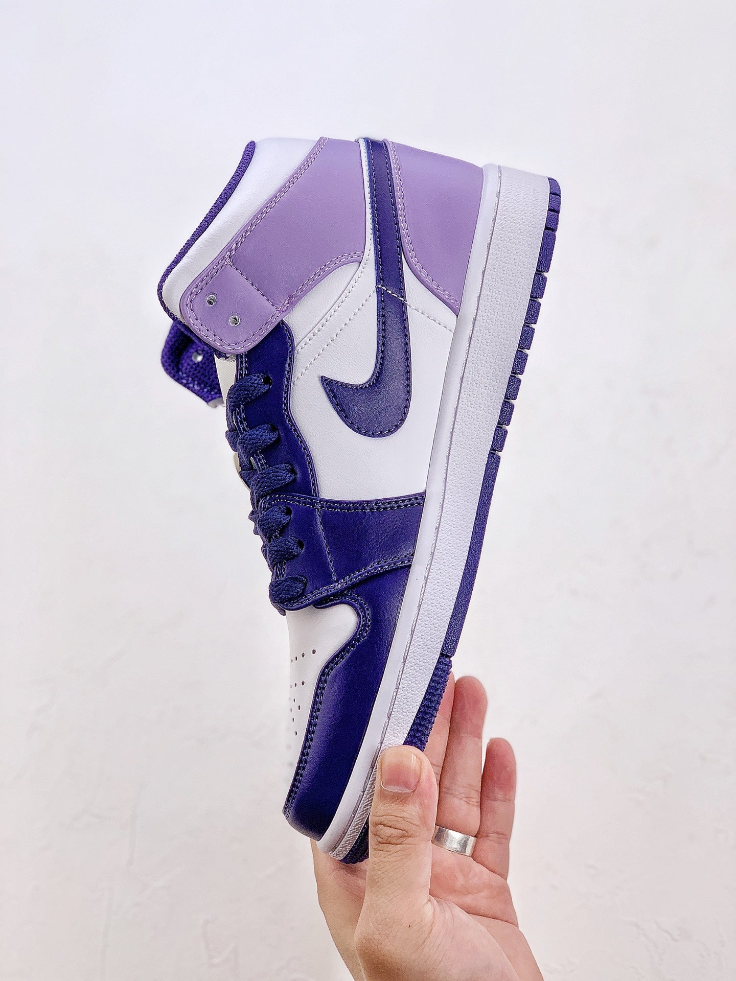 Nike Air Jordan 1 Mid Sky J Purple