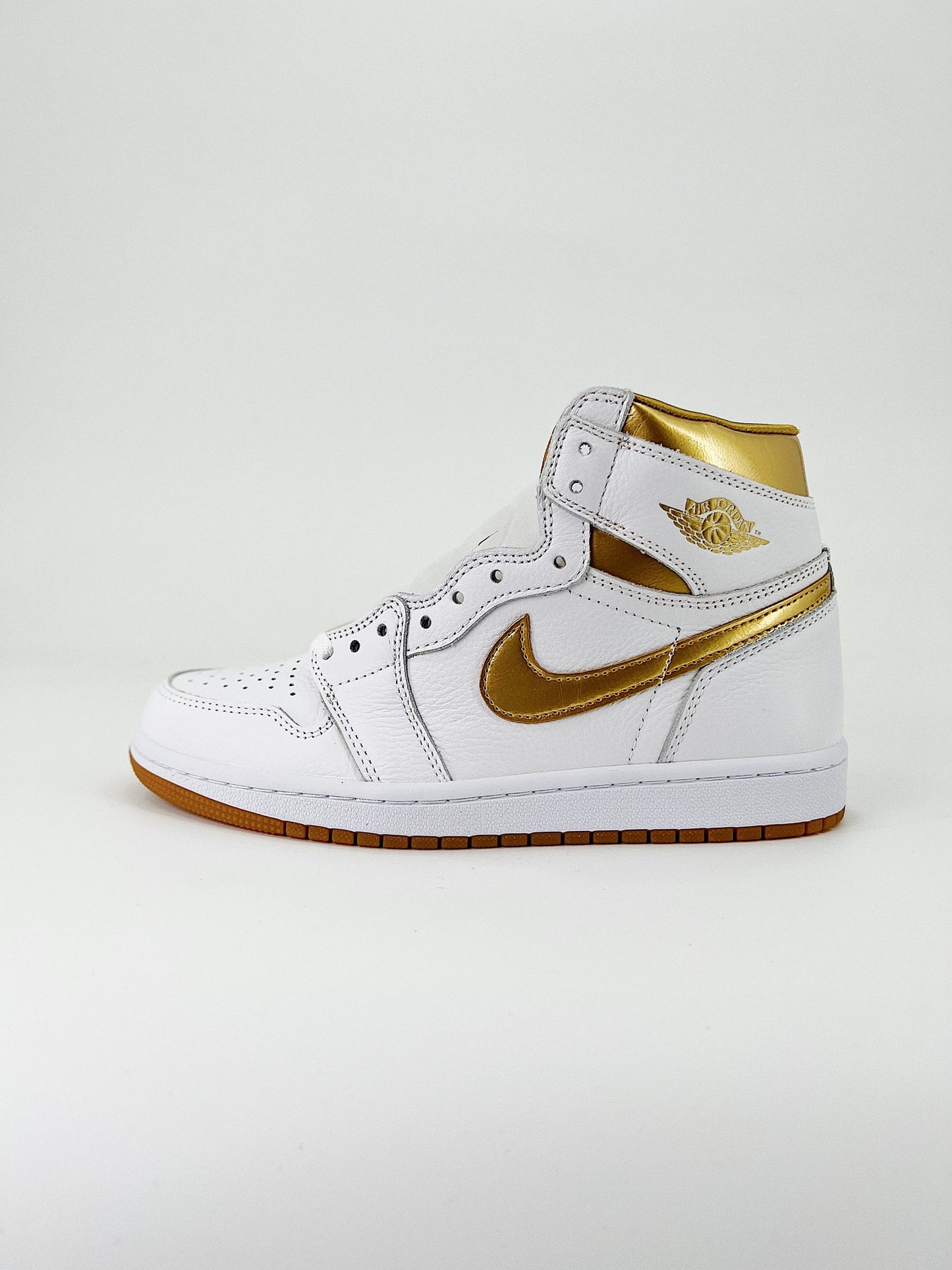 Nike Air Jordan 1 High OG Metallic Gold