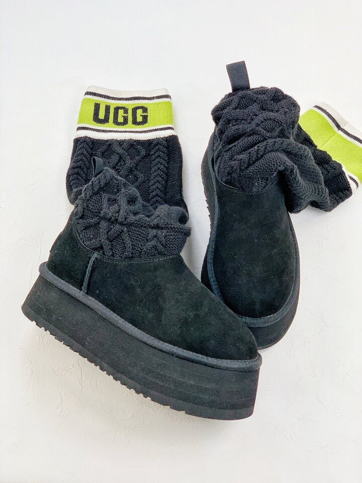 UGG Sweater Black