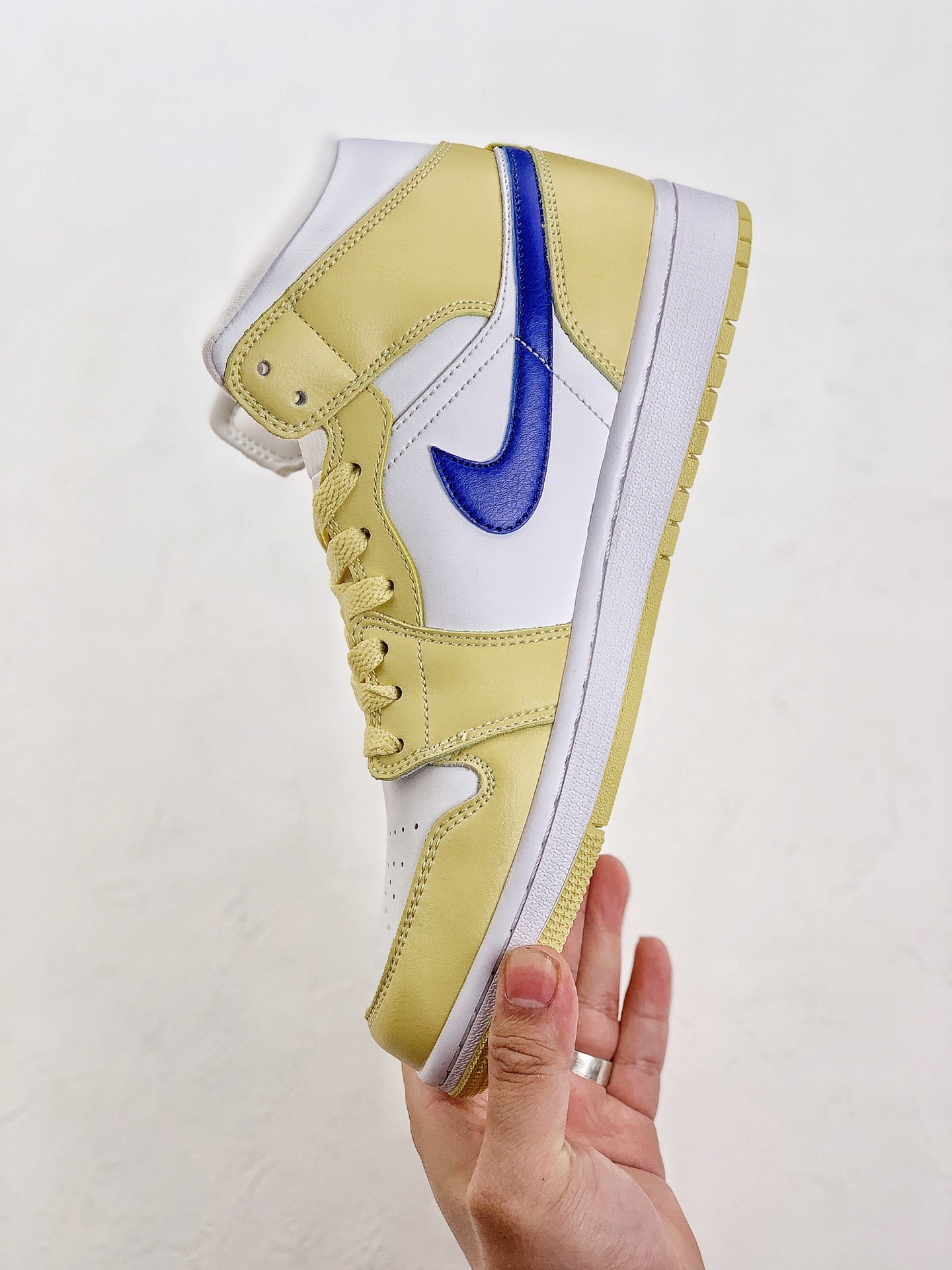 Nike Air Jordan 1 Mid Lemon Wash Lapis