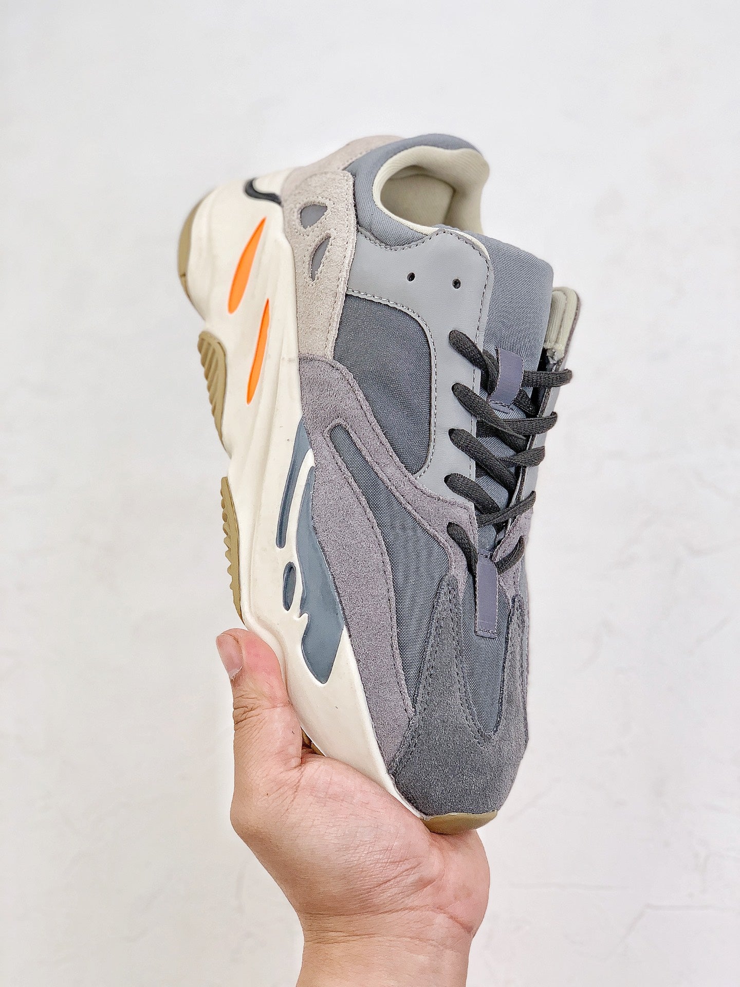 Adidas Yeezy Boost 700 V2 Magnet