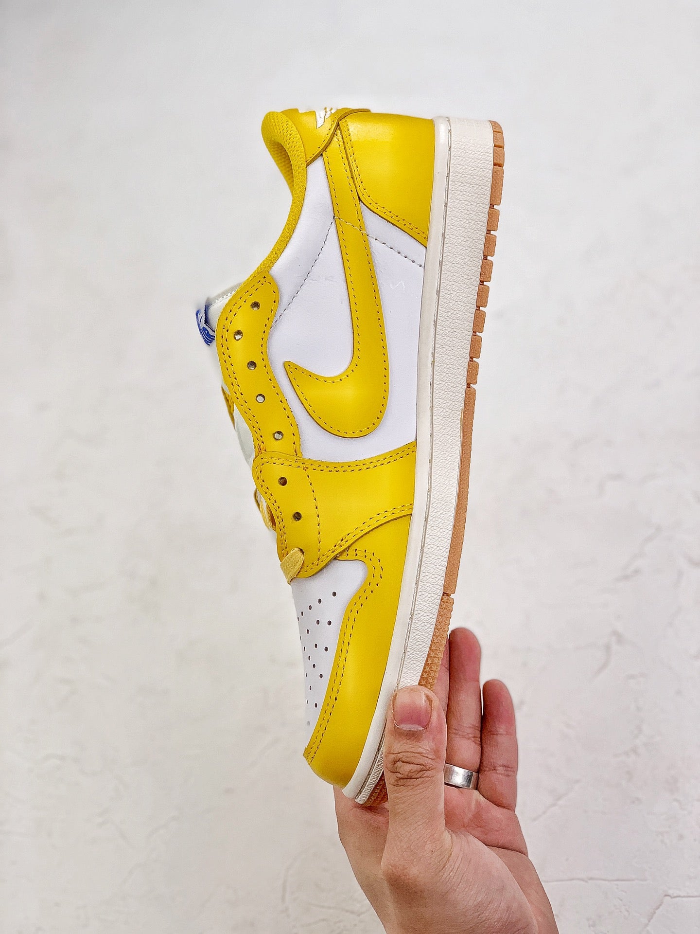 Nike Air Jordan 1 Retro Low Travis Scott Canary Yellow