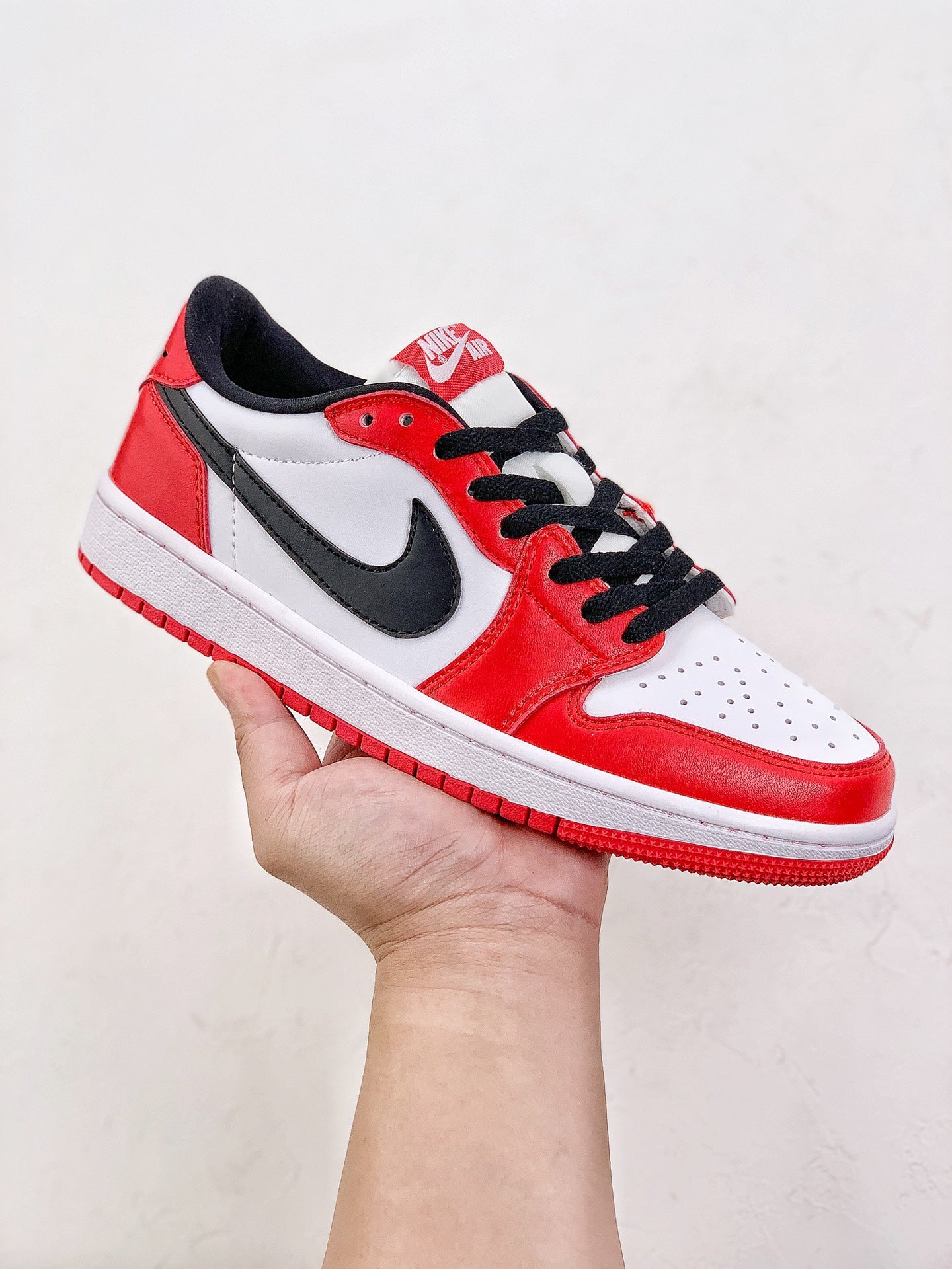 Nike Air Jordan 1 Low Chicago