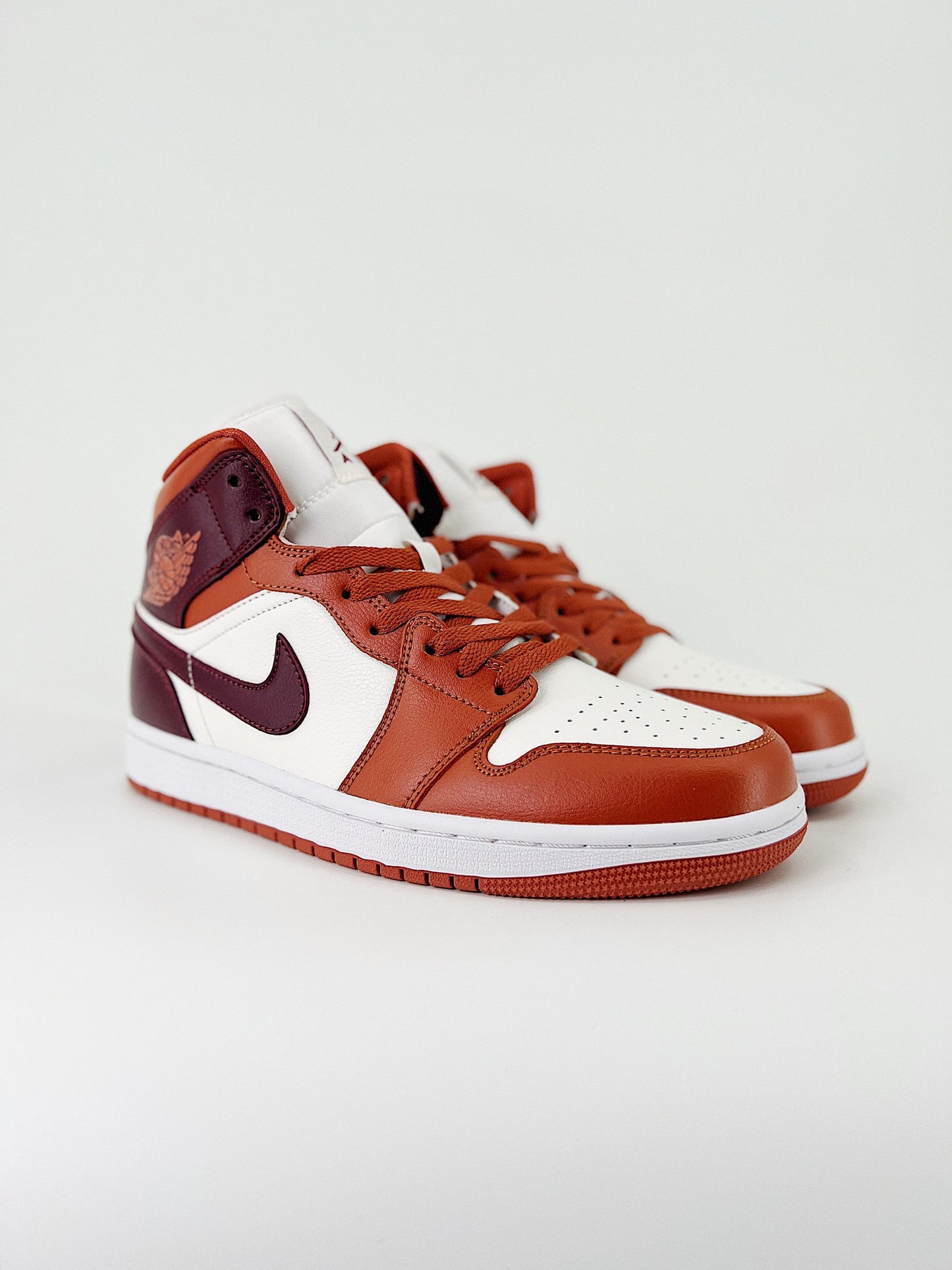 ﻿Nike Air Jordan 1 Mid Dusty Peach