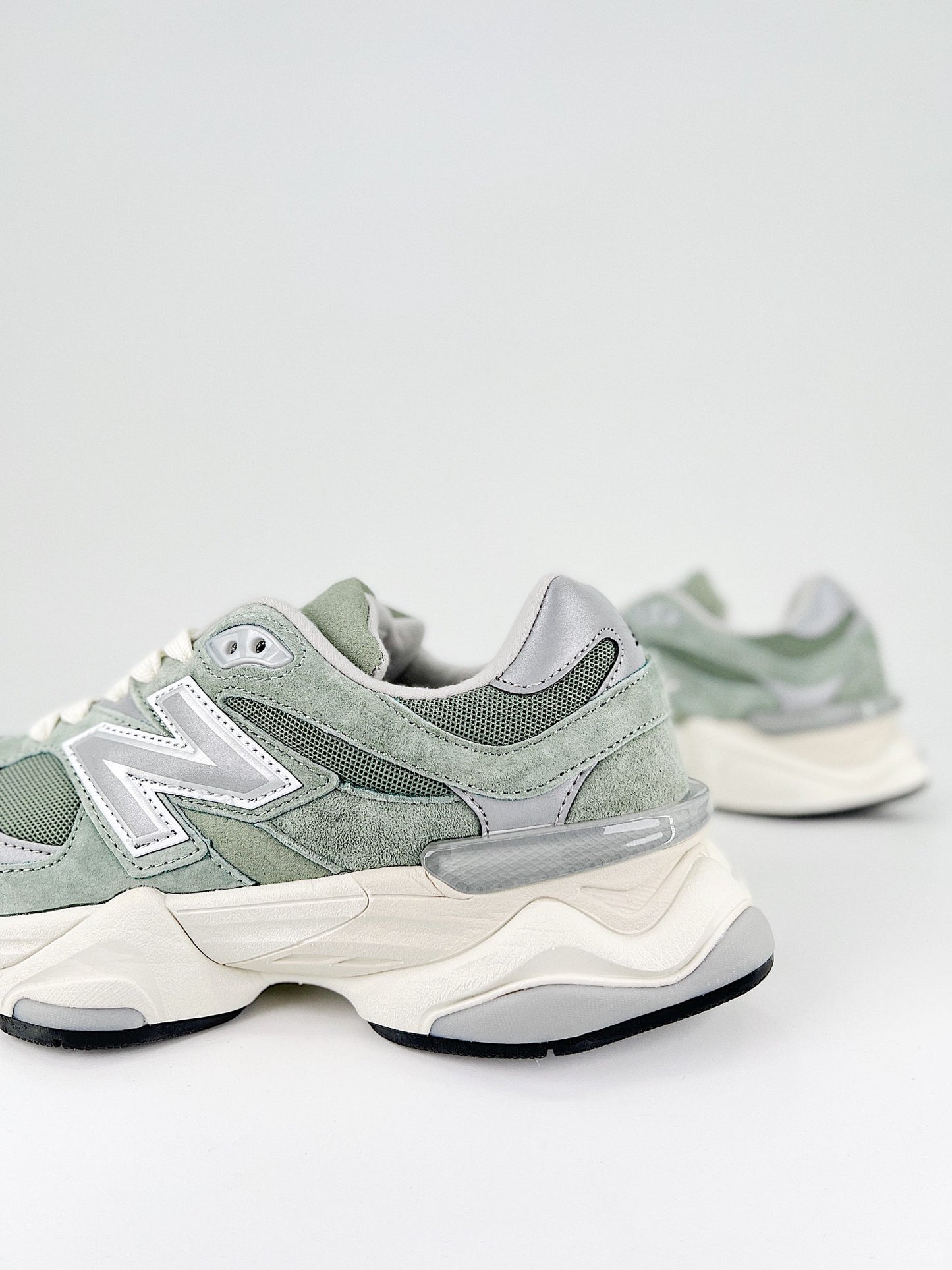 New Balance 9060 Green Cream