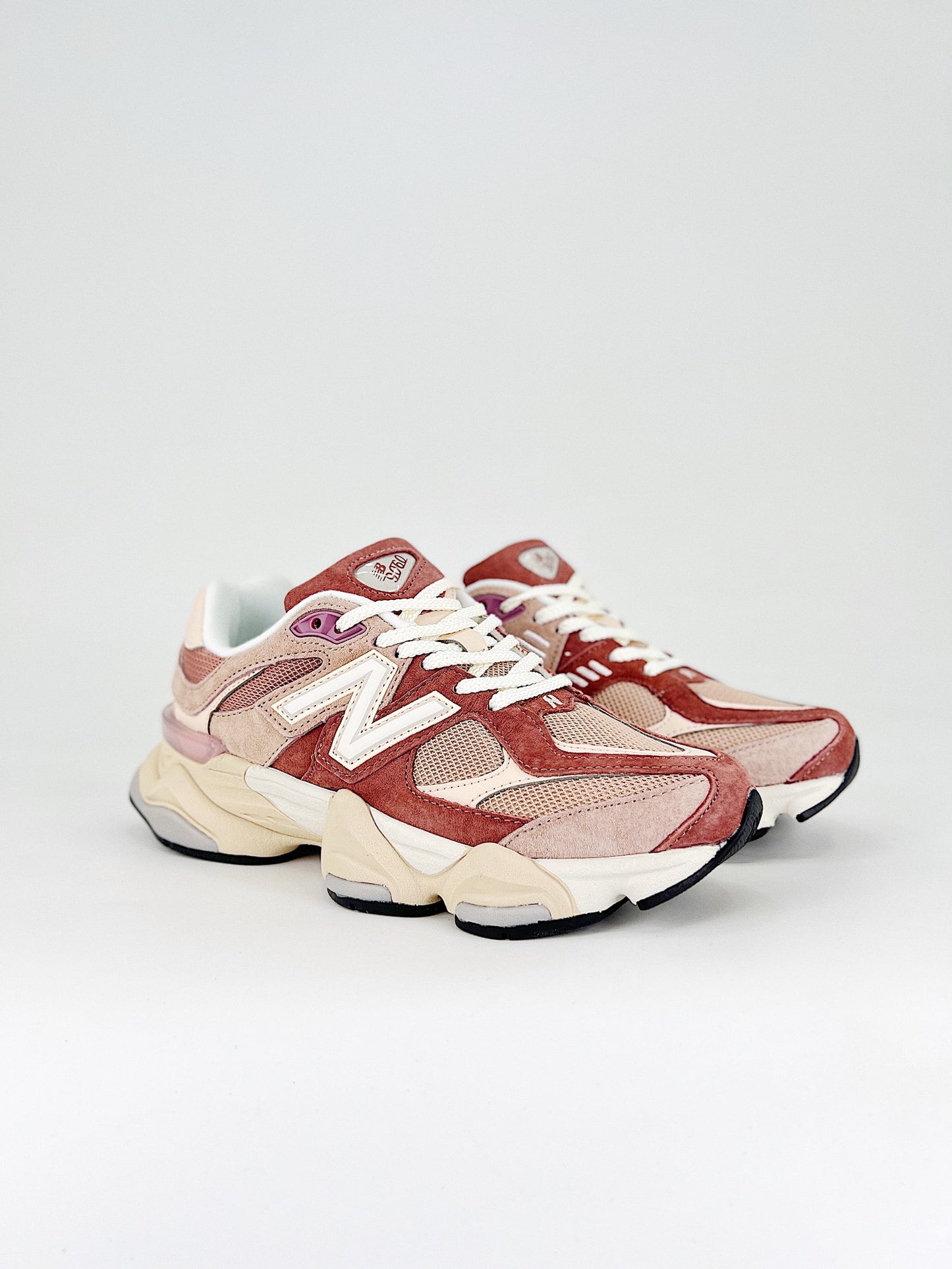 New Balance 9060 Sparrow