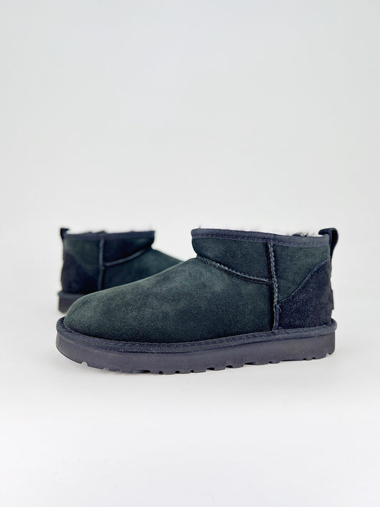 UGG Classic Black