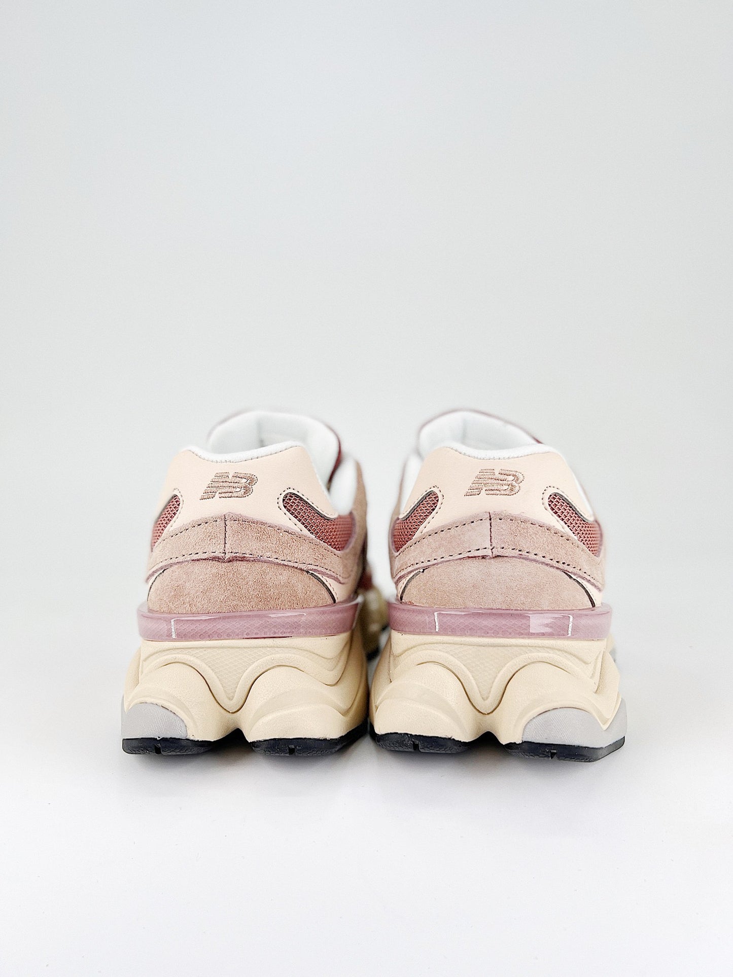 New Balance 9060 Sparrow