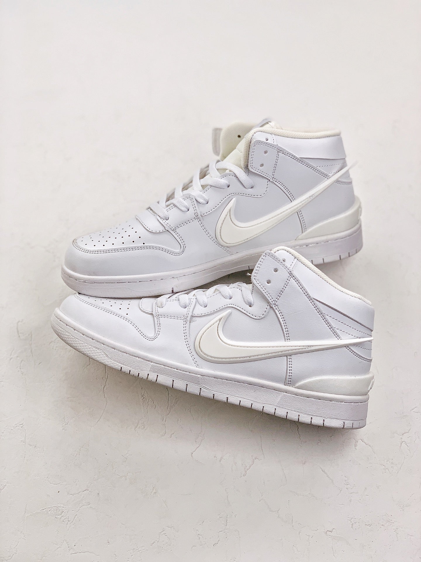 Nike Dunk SB High Ambush White