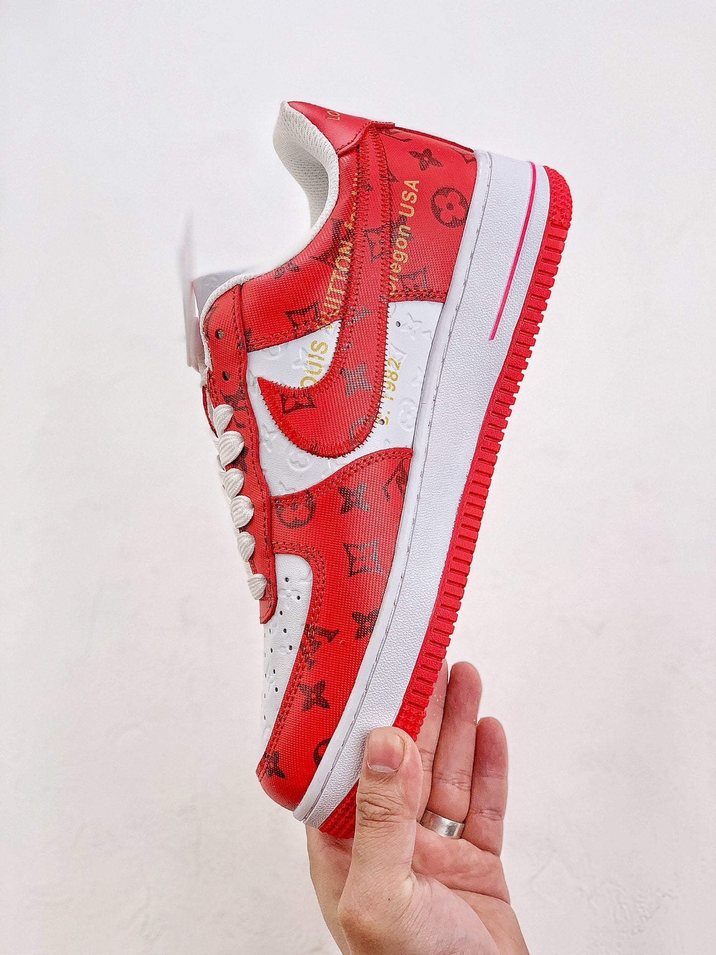 Nike Air Force 1 x LV Red White