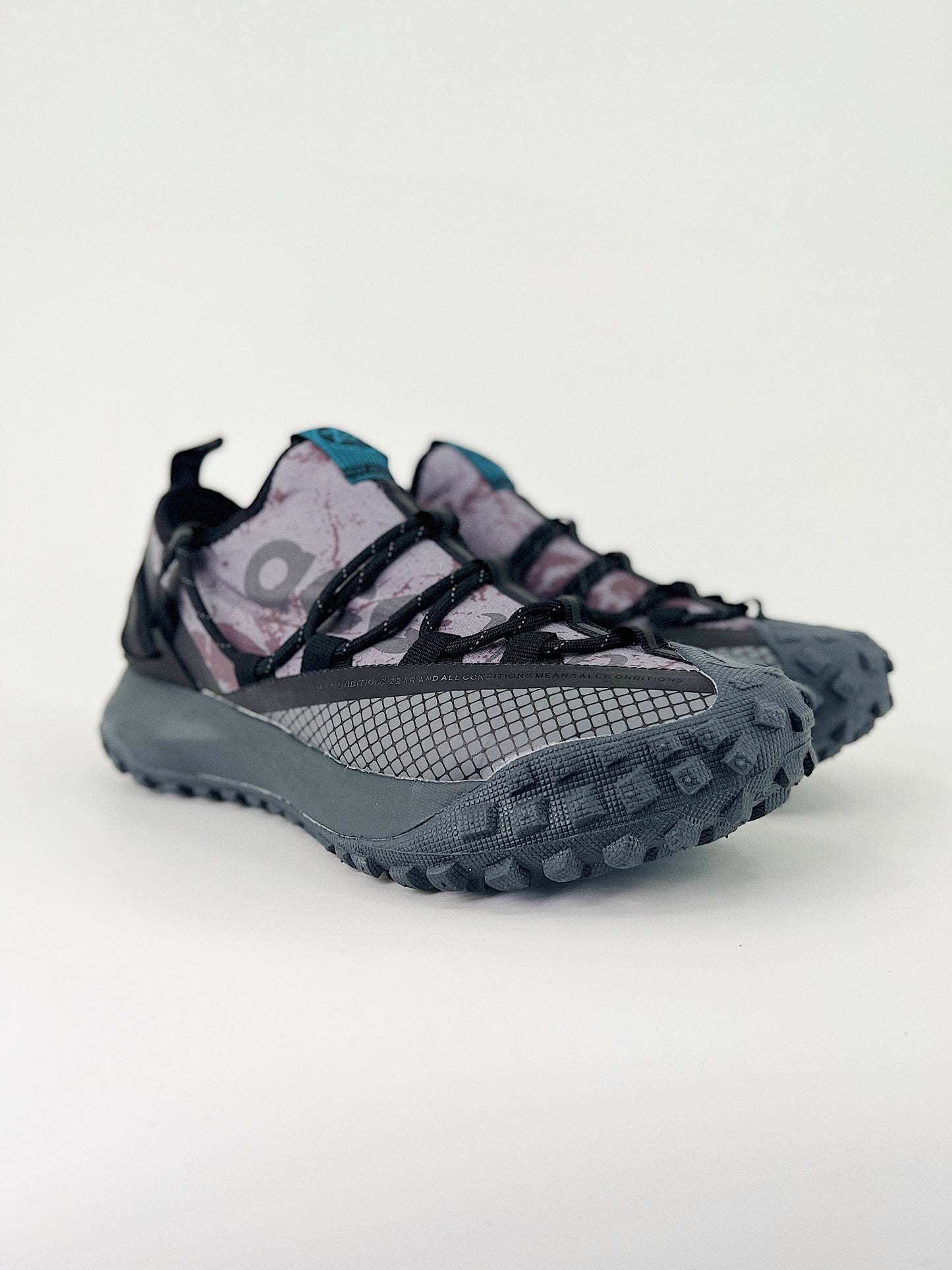 ﻿Nike ACG Mountain Fly Grey